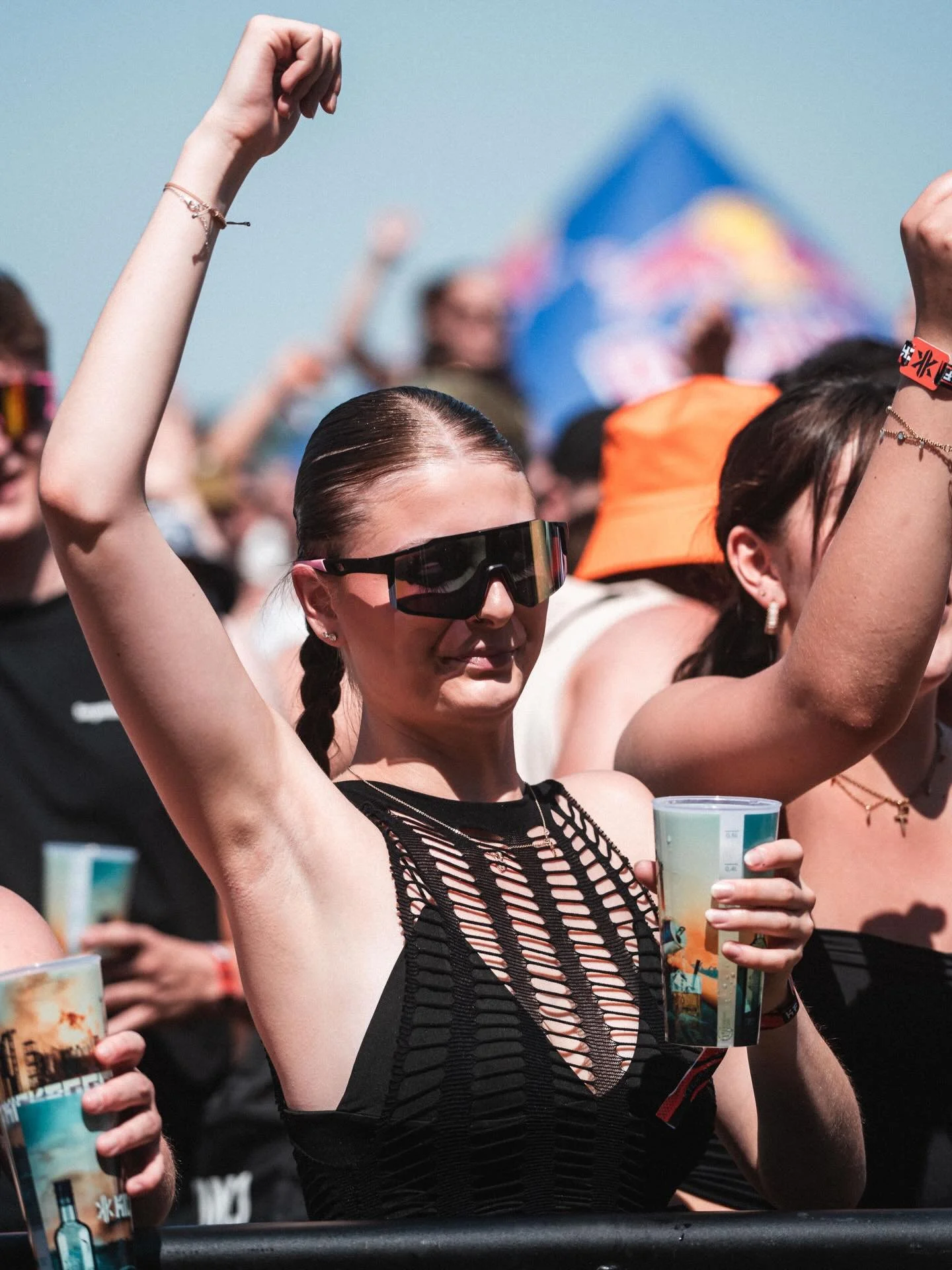 ❌ Front row energy or lost in the crowd?😏
.
.
#kickforce #kickforcefestival #hardstyle #airbase