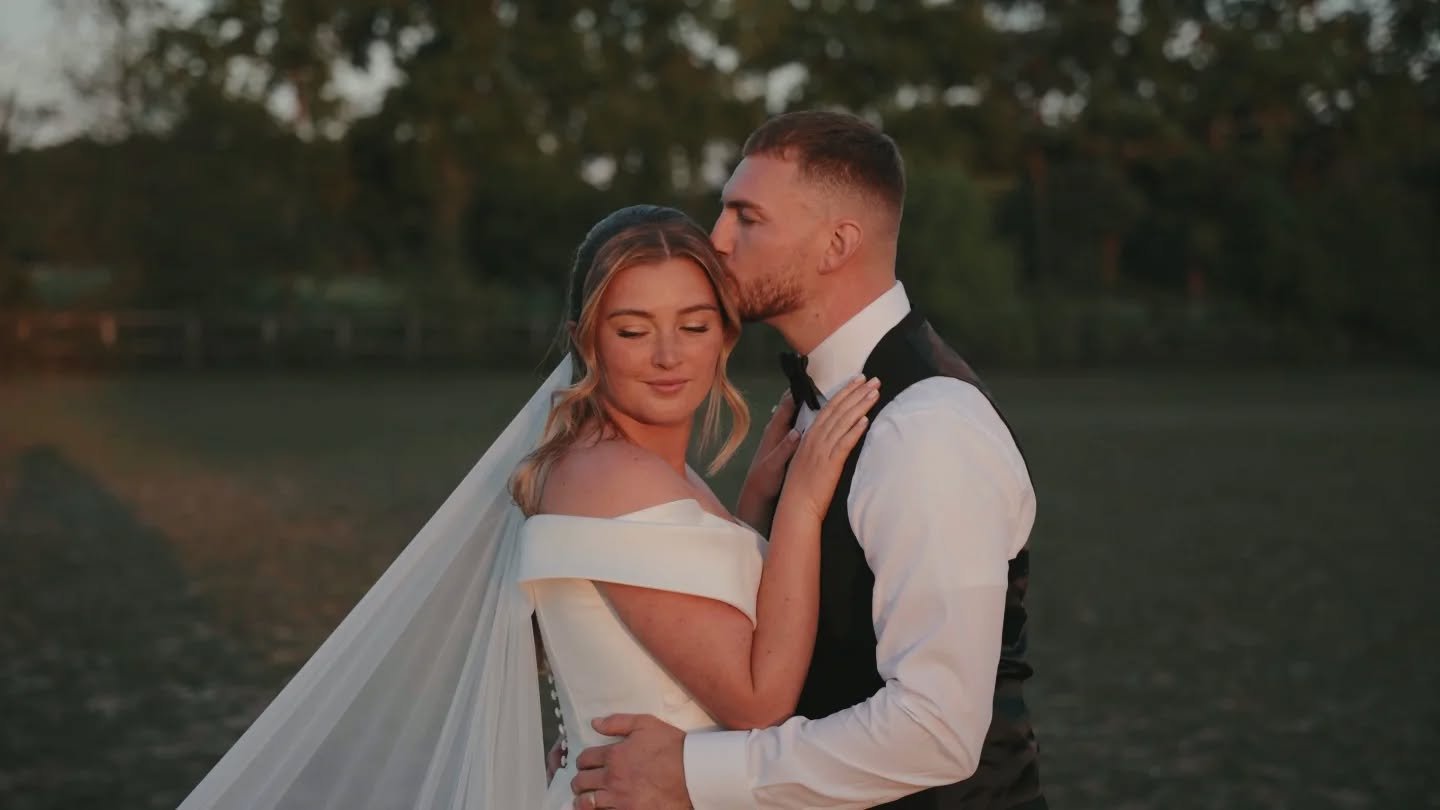 Michaela&nbsp;+ Ed / Moments in Film&nbsp;
____

Photographer &ndash; @joseph.lj.photo
Videographer &ndash; @shaunyoungfilms
Flowers &ndash; @theflowerstalk
MUA &ndash; @rivervalebeauty
Food &ndash; @pigandahalfcatering
Trailer Bar &ndash; @floatnfiz