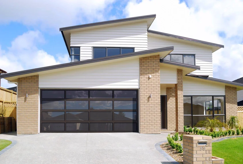 Full View Garage Door on Modern House