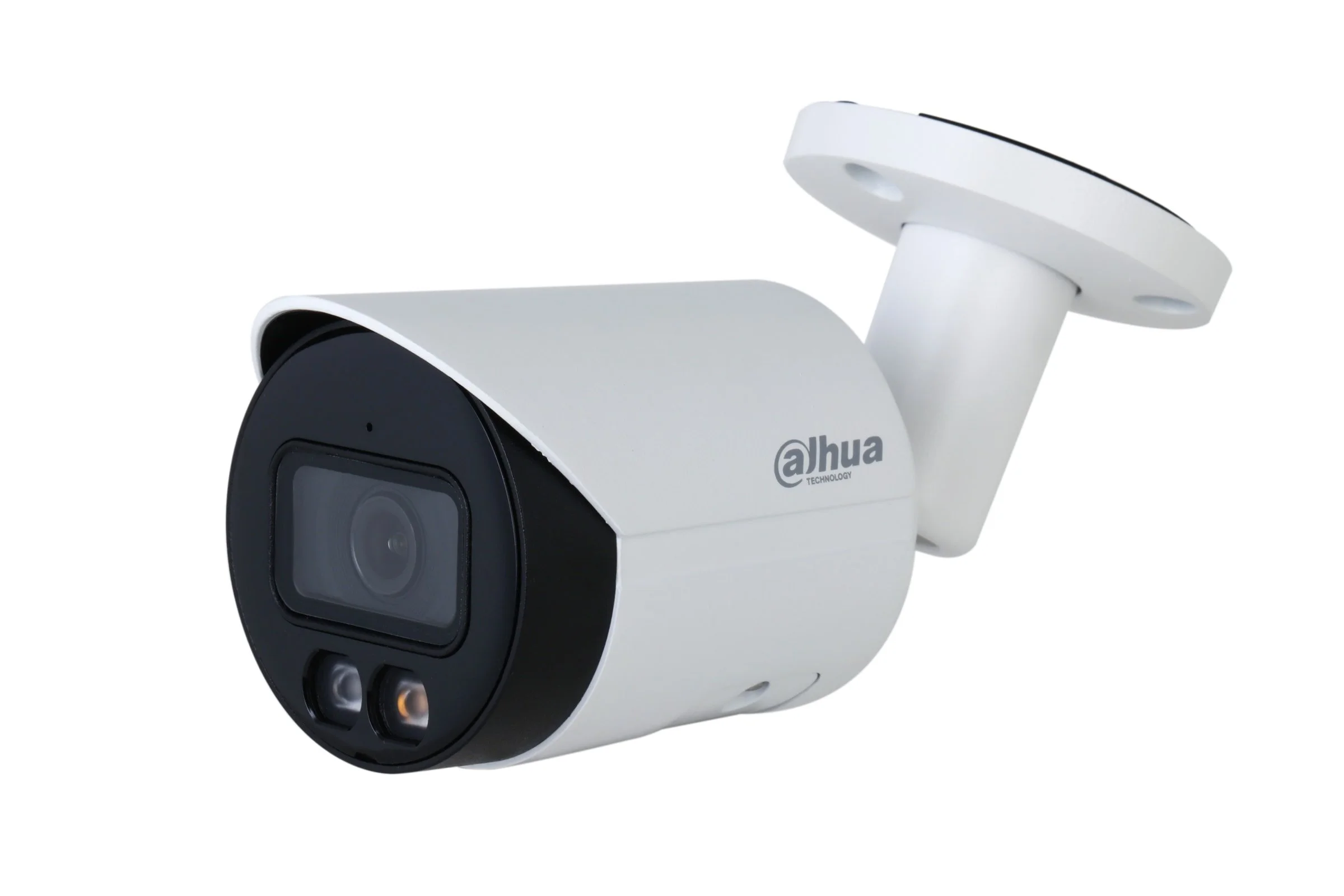 Weatherproof (IP67) outdoor camera with 4MP resolution, True Wide Dynamic Range (WDR), Starlight low-light performance, and long-range IR illumination — perfect for perimeter security.