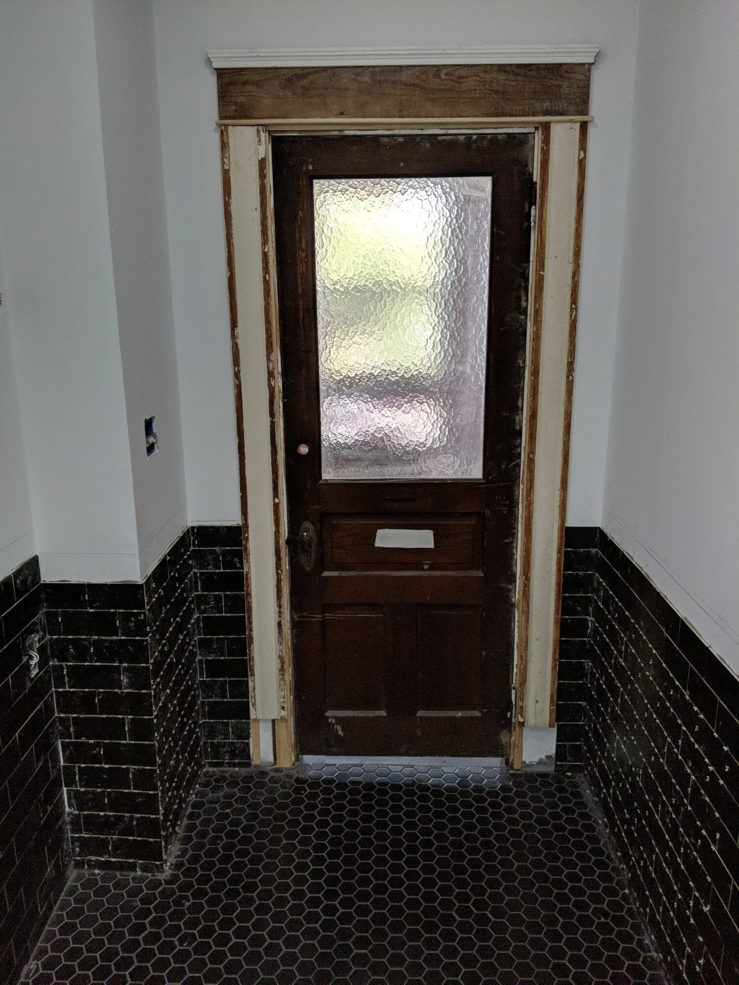 east-walnut-hills-master-bathroom-black-subway-tile.jpg