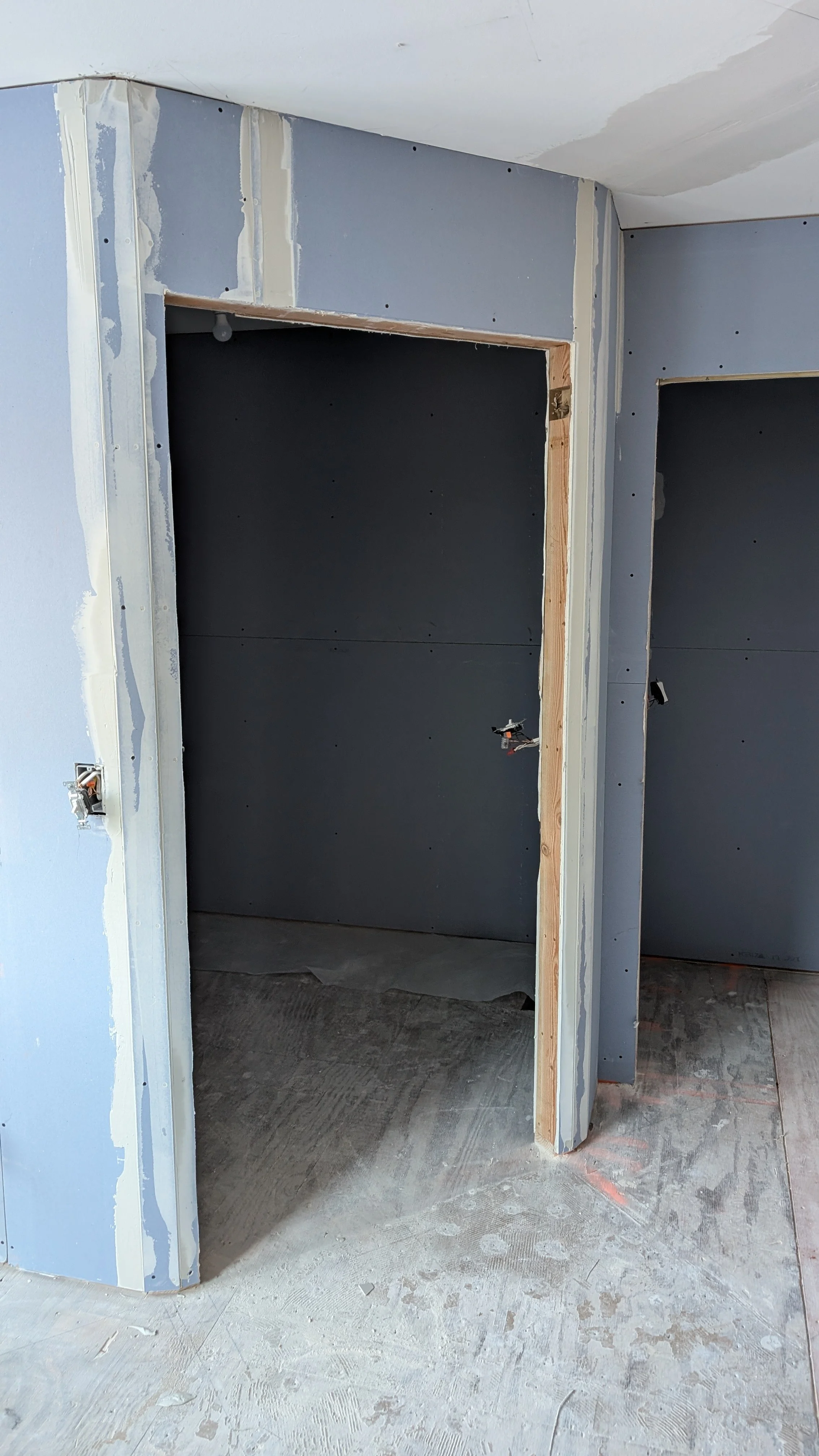 Maineville-OH-master-bathroom-drywall-closet.jpg