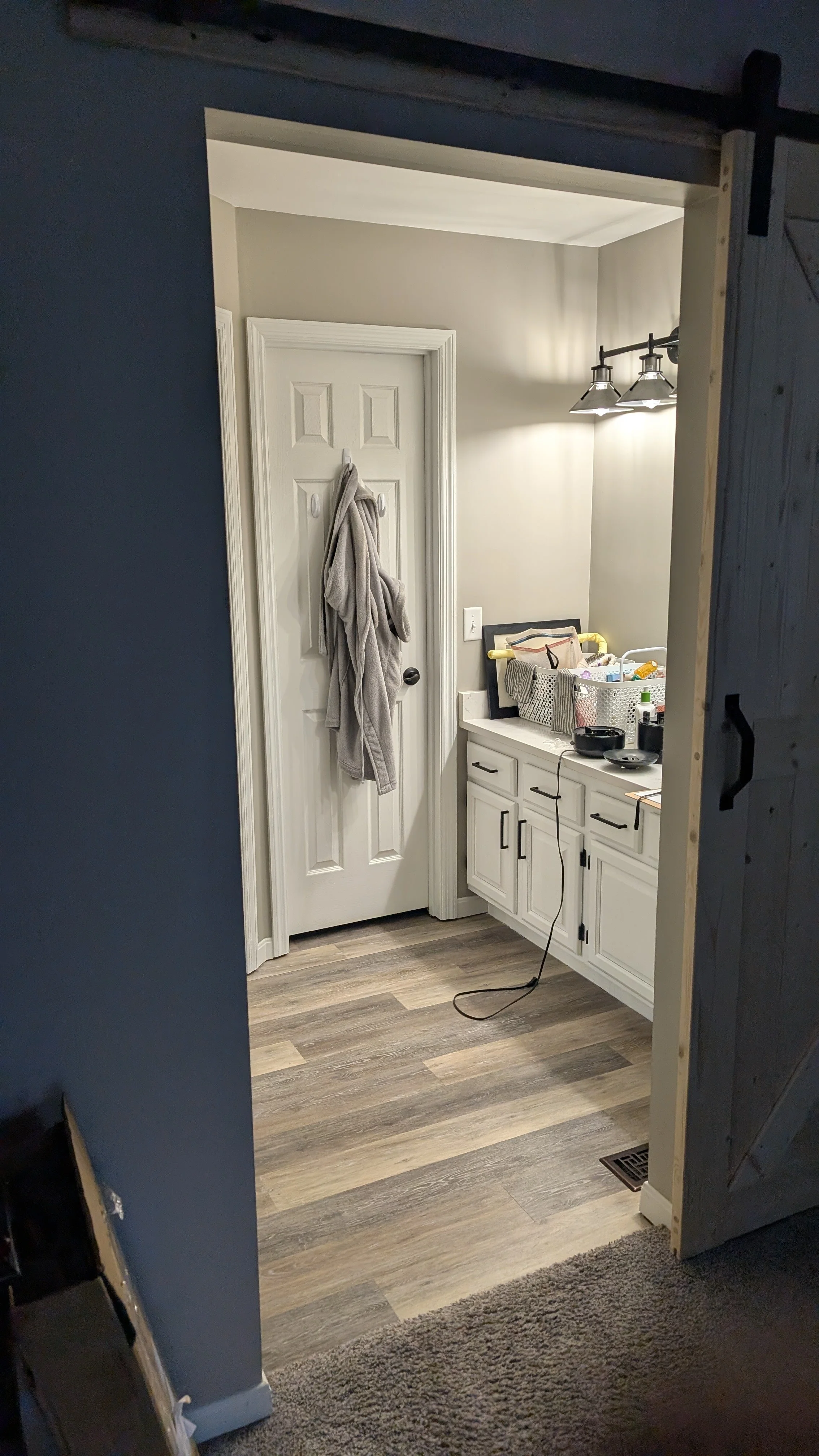 Maineville-OH-master-bathroom-original-entry.jpg