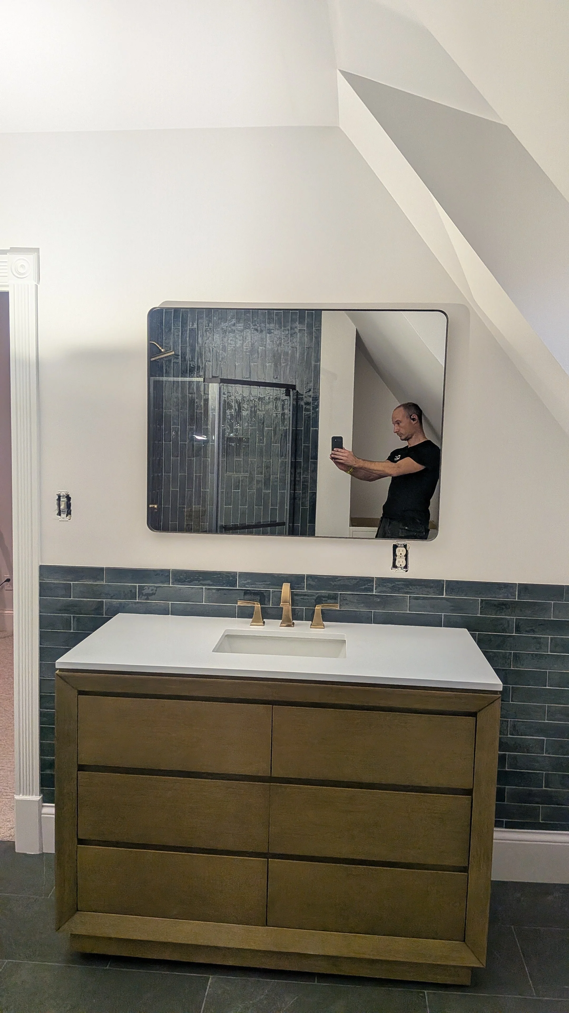 Walnut-Hills-Bathroom-Renovation-Completed-Vanity-Backsplash.jpg