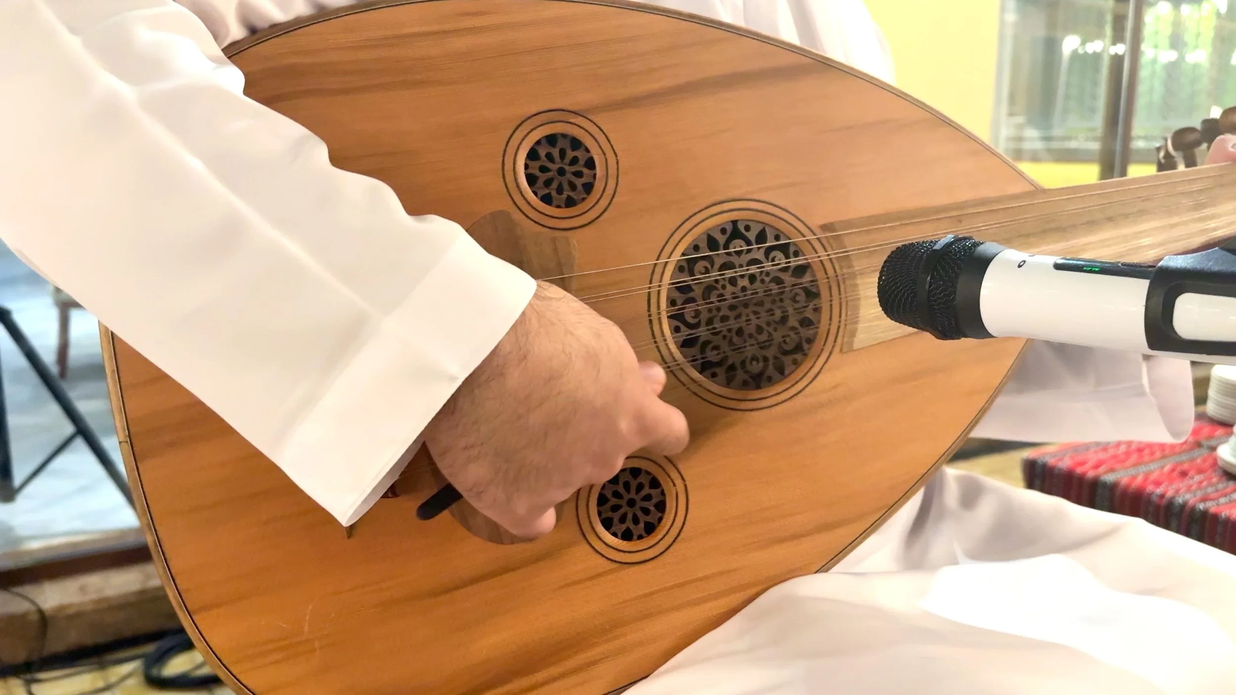 Oud player