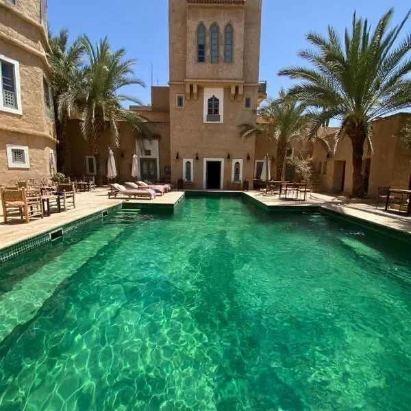 Le Moulin - pool and outdoor settings