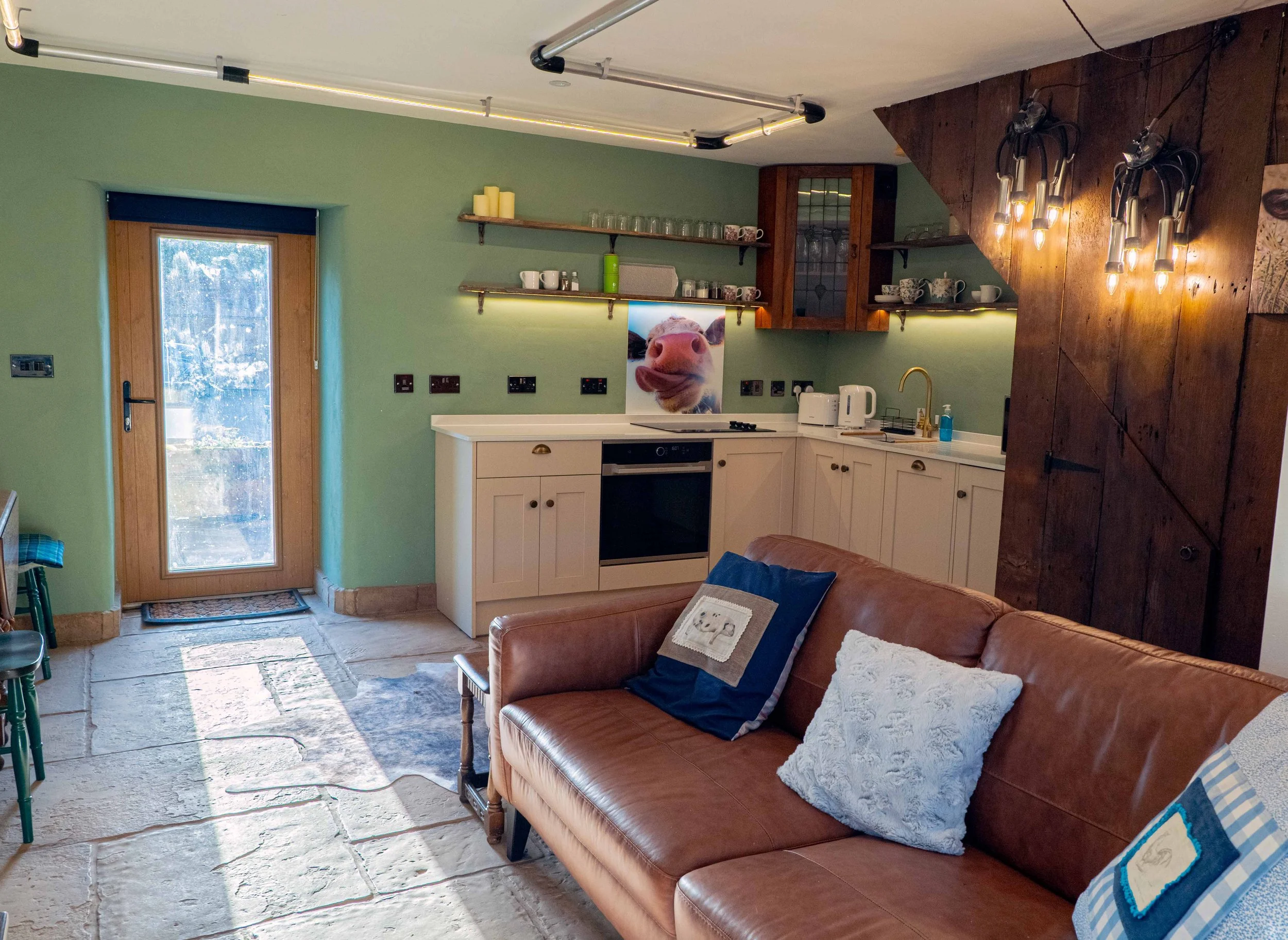 Milking Room kitchen.jpg