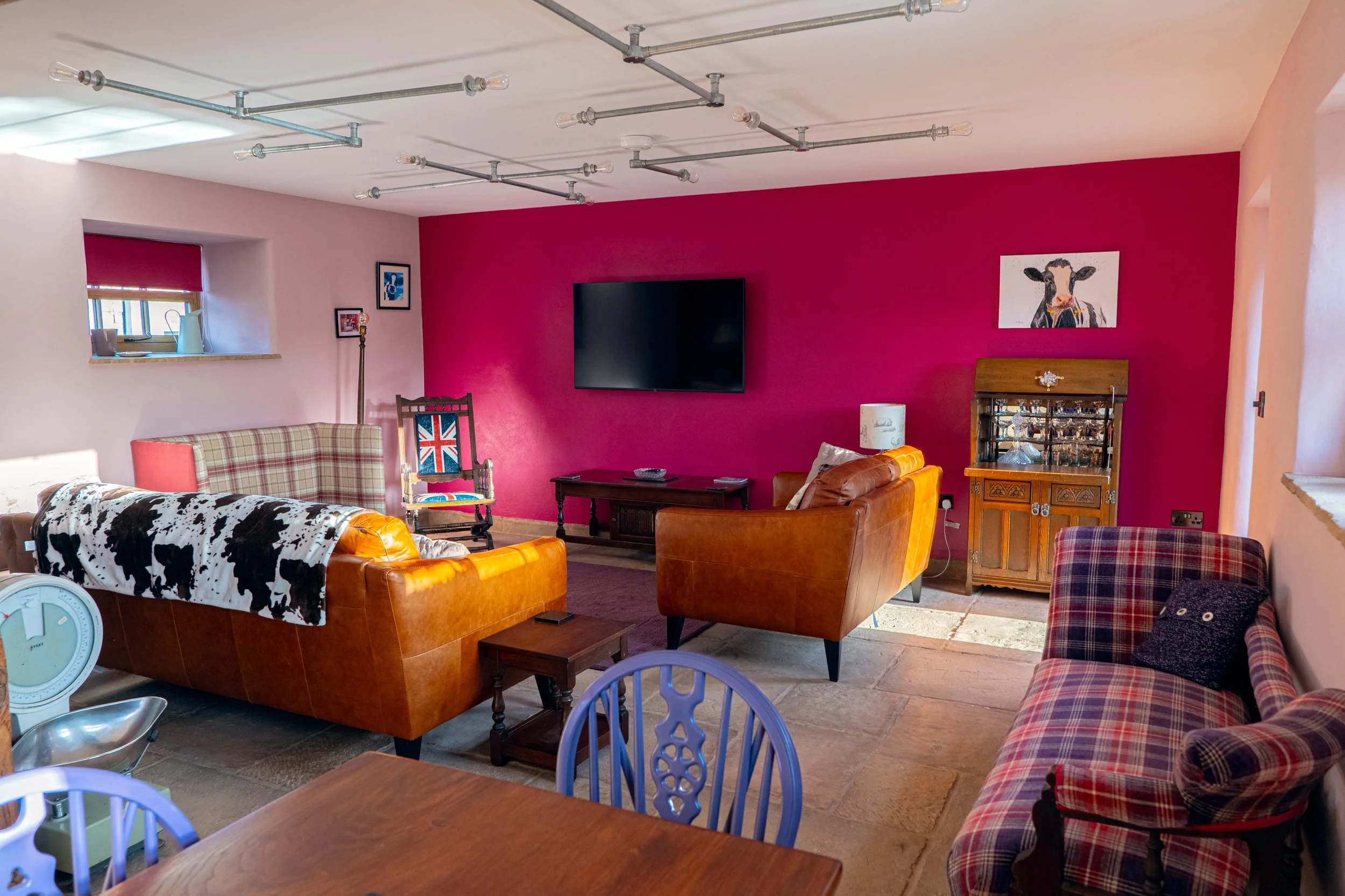 Living Room pink.jpg