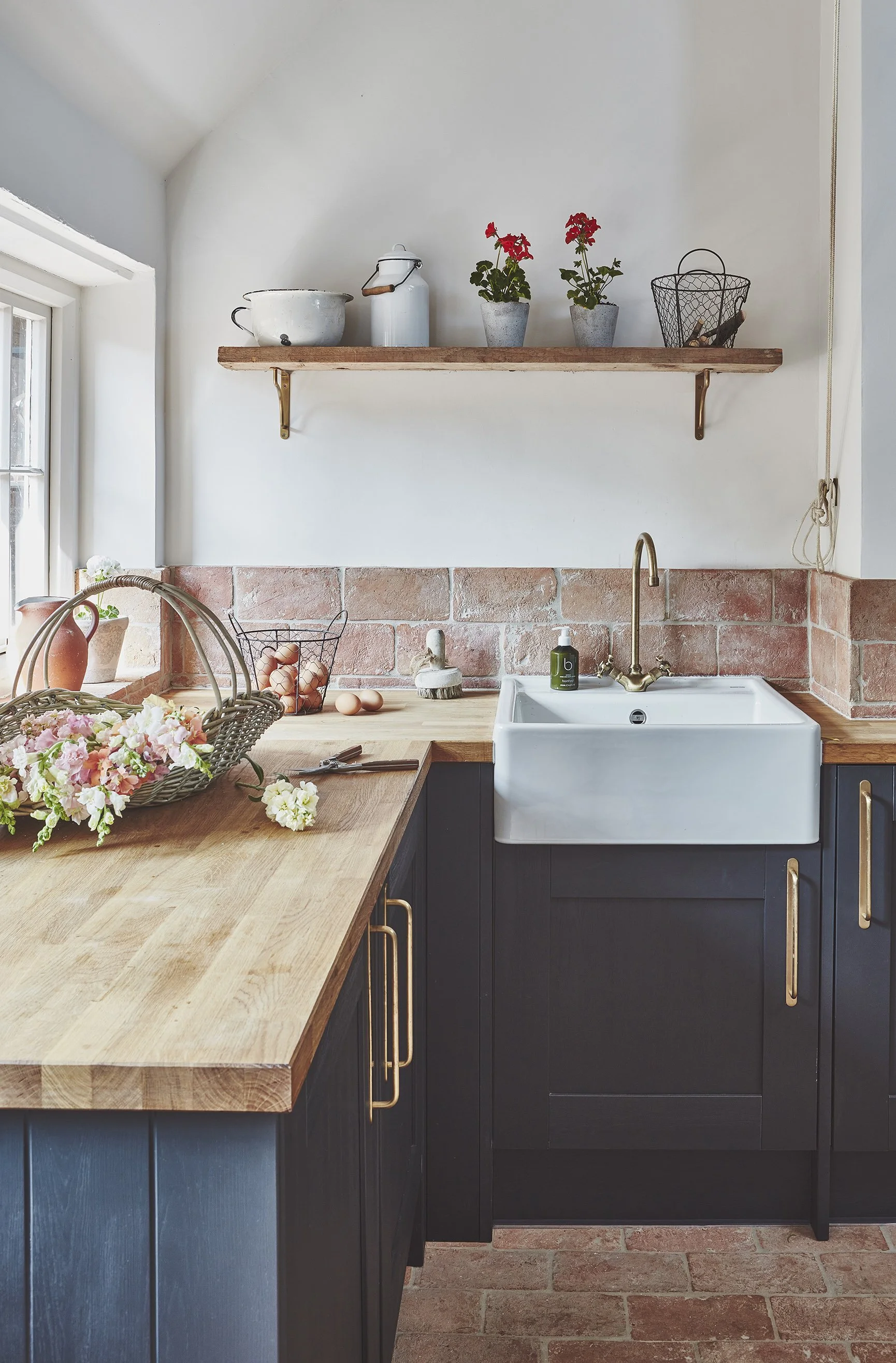 6ixteen Country House kitchen 22.jpg