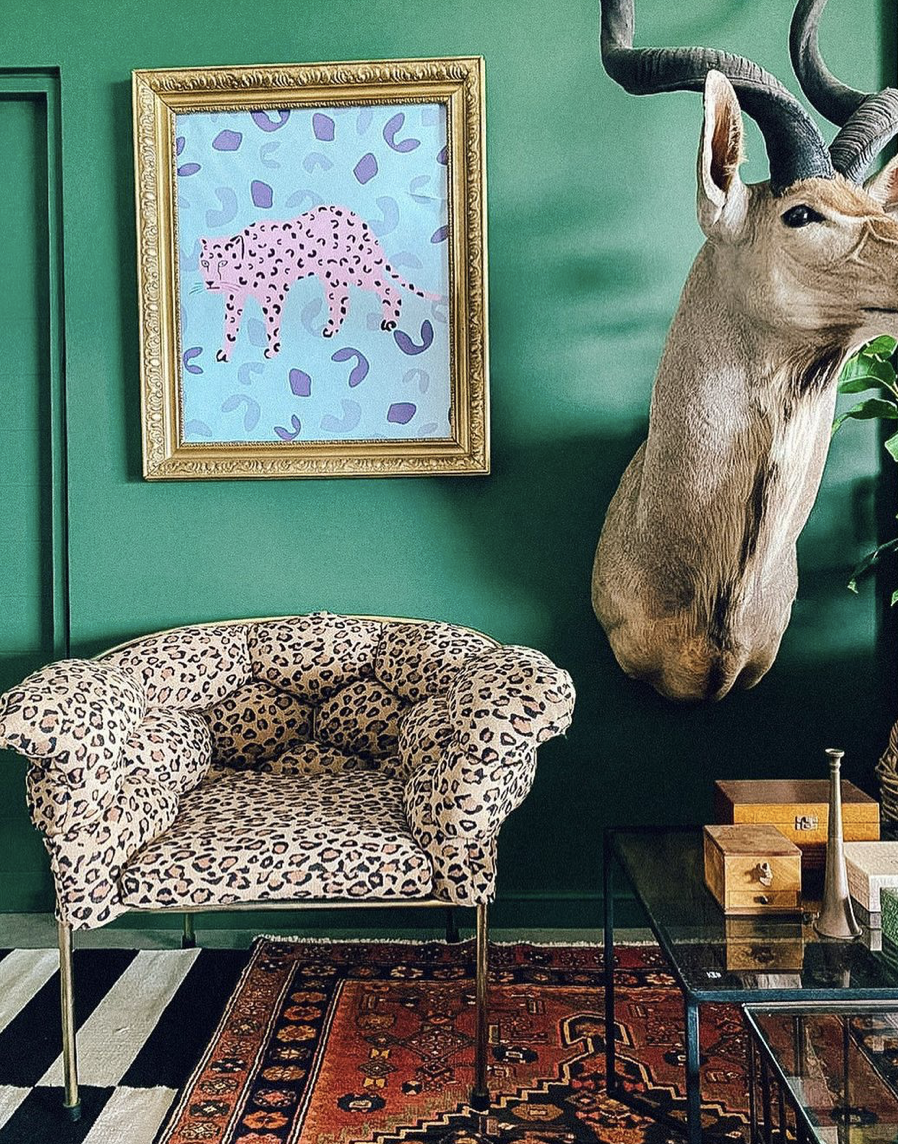 serpentine chair.png