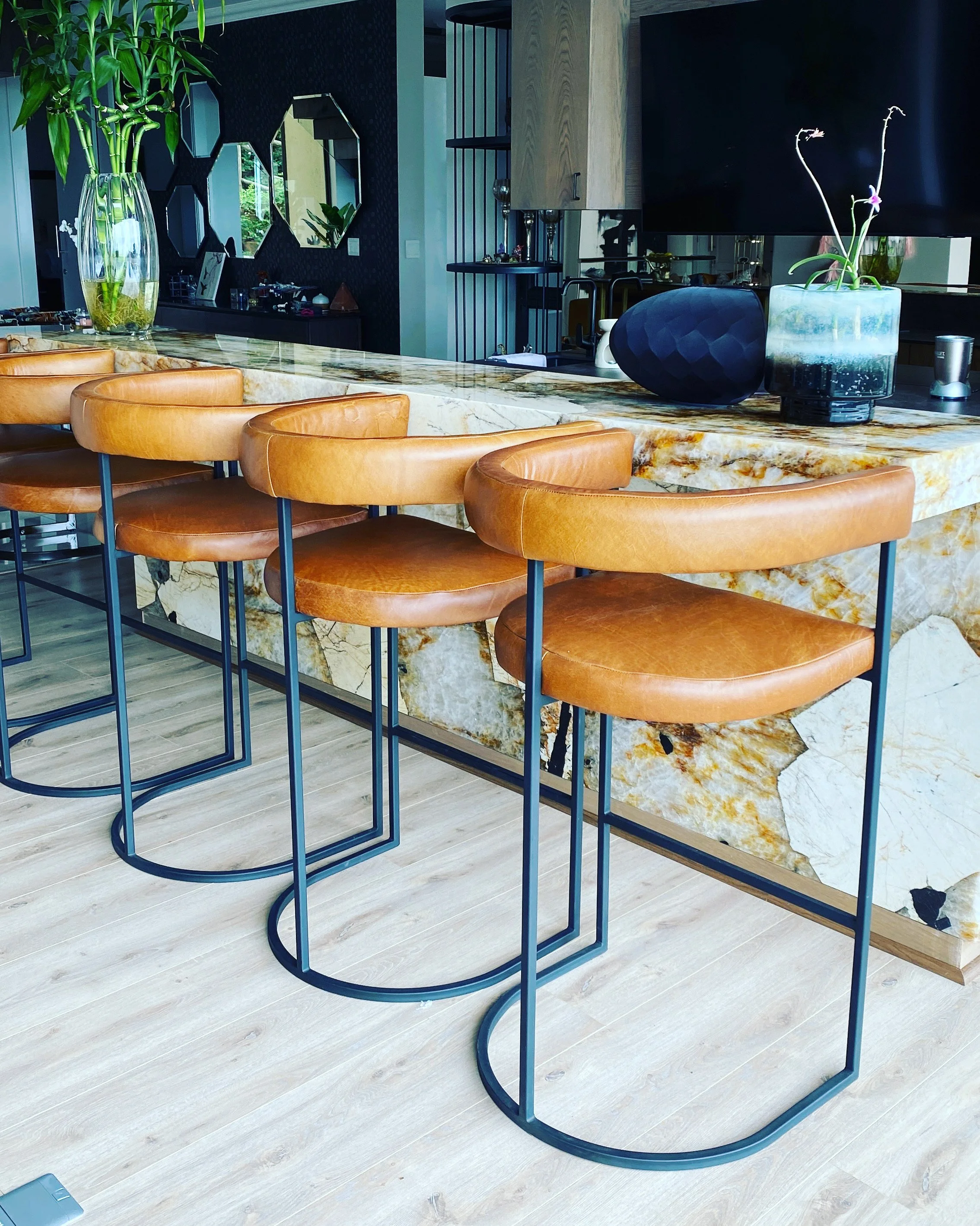 566DDBF2-DE45-4012-BCBE-68BC9F004D37 2.jpg