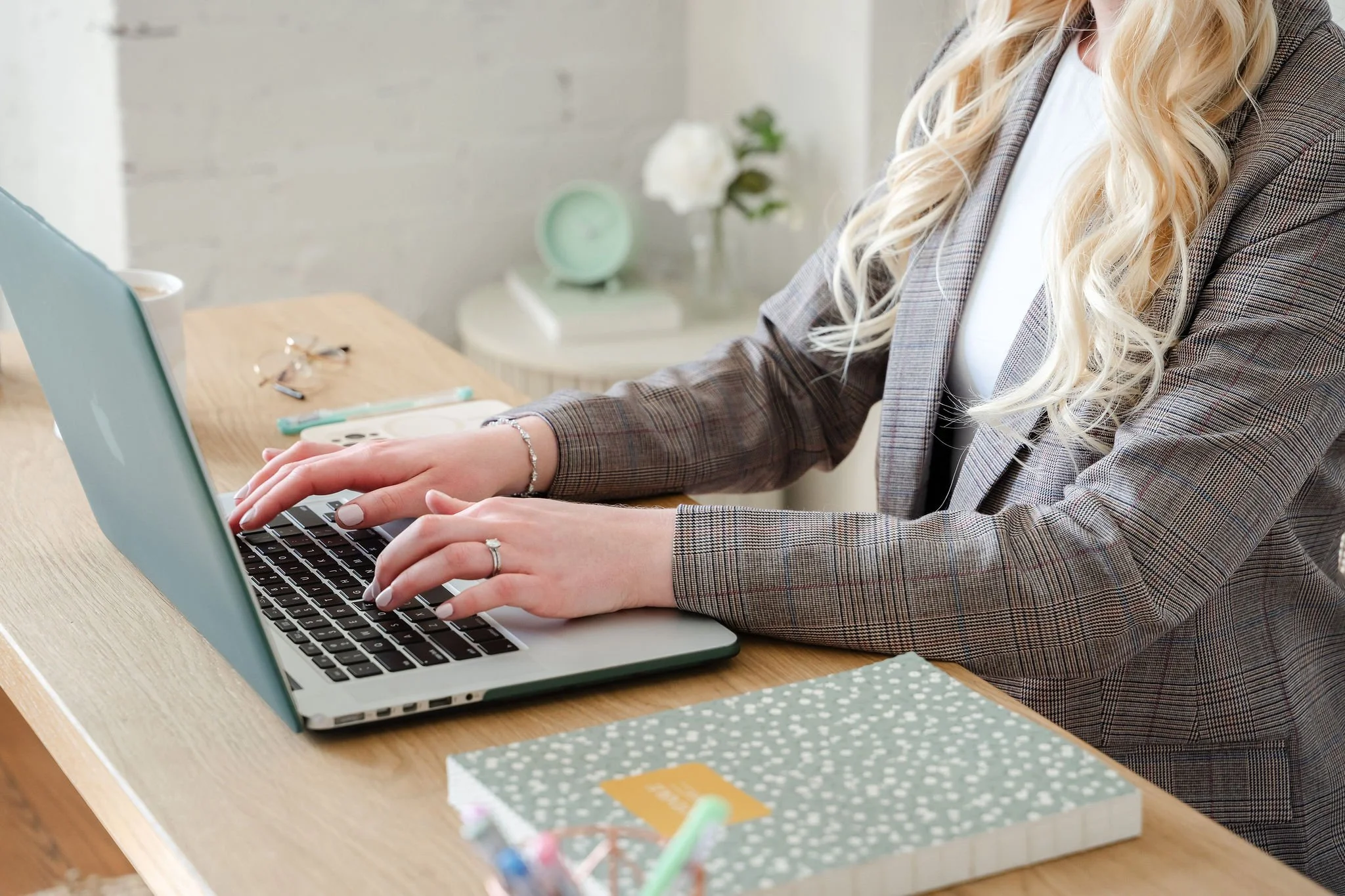 7-signs-you've-outgrown-your-DIY-squarespace-website-endeavor-design-studio-squarespace-designer-calgary