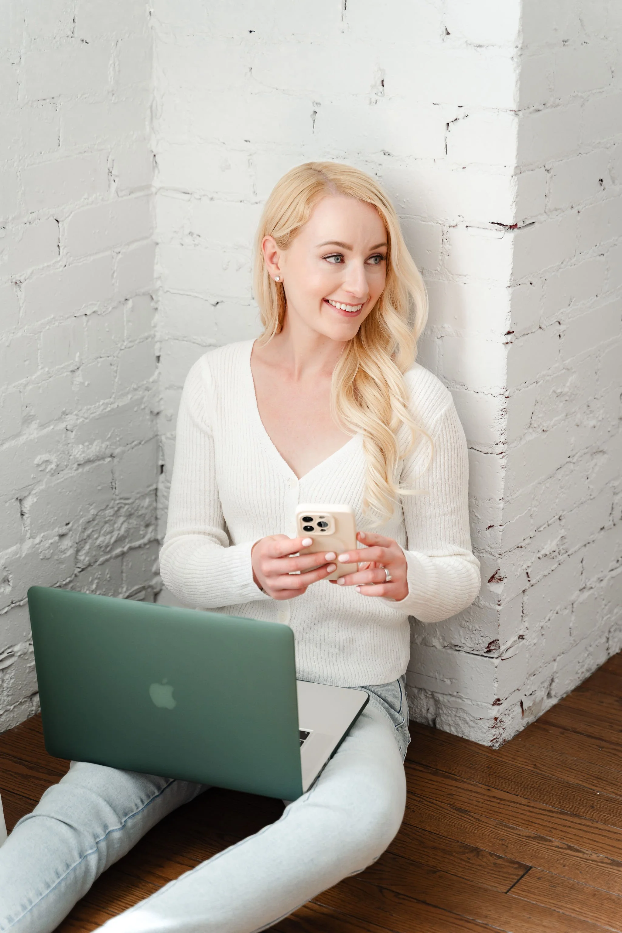 experienced-squarespace-designer-calgary-portfolio-squarespace-web-design-experienced-portfolio-endeavor-design-studio-experienced-squarespace-designer-canada