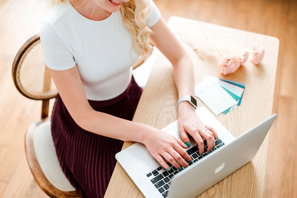 7-signs-it's-time-to-hire-a-squarespace-seo-expert-canada-signs-to-invest-in-seo-expert-canada-endeavor-design-studio-squarespace-seo-expert-for-small-business-calgary
