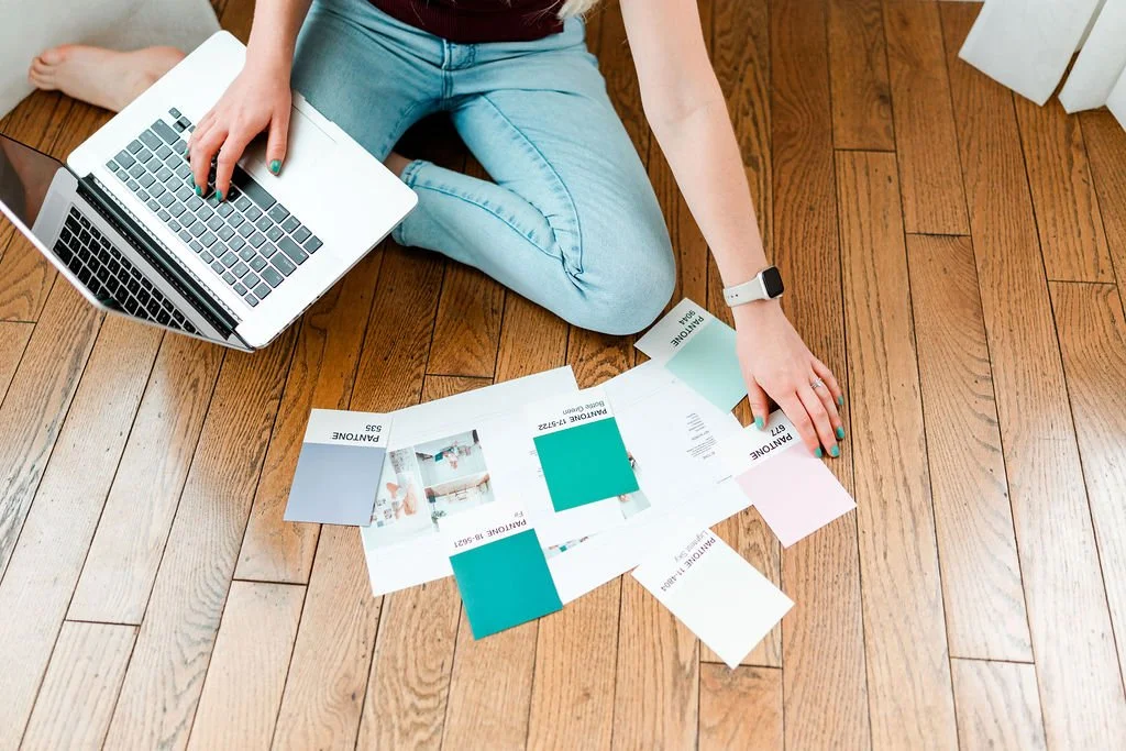 5-signs-your-website-needs-a-redesign-5-reasons-to-redesign-squarespace-website-when-to-redesign-squarespace-website-endeavor-design-studio-calgary-canada