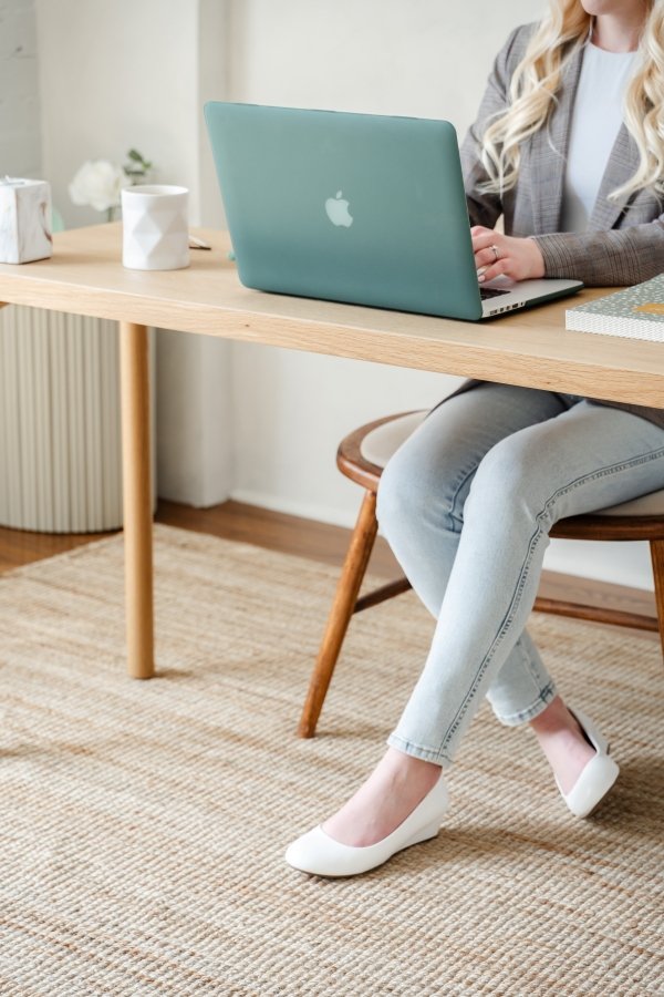 squarespace-designer-calgary-squarespace-web-designer-calgary-squarespace-designer-for-service-providers-calgary-squarespace-web-designer-for-service-proviers-calgary-endeavor-design-studio