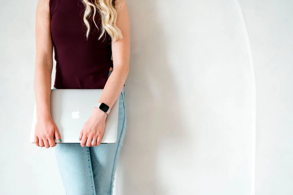 5-signs-your-website-needs-a-redesign-5-reasons-to-redesign-squarespace-website-when-to-redesign-squarespace-website-endeavor-design-studio-calgary-canada