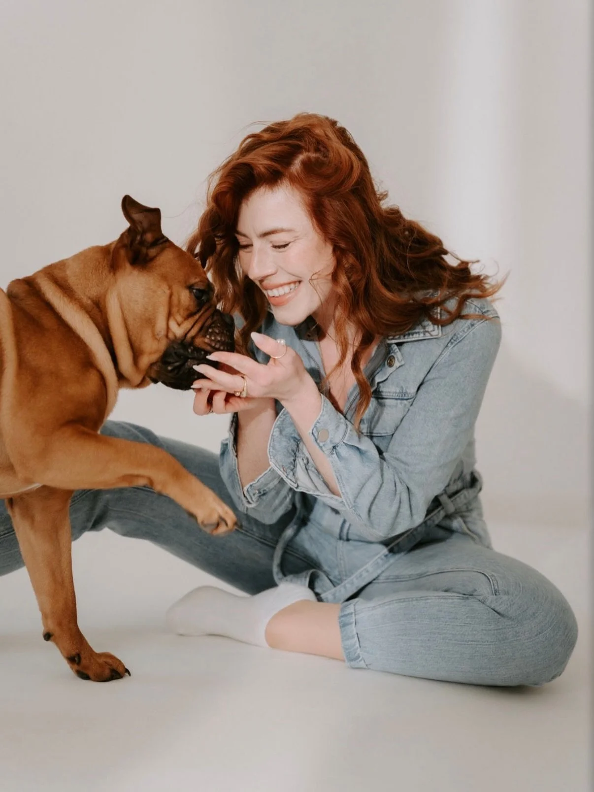 Hier ist es aktuell etwas ruhiger. Das liegt zum einen am Winter, zum anderen daran, dass ich mich weiterbilde. Und zwar zum Thema Videografie. Die Videos die ich mache sind ok, aber nichts besonderes. Mir schweben ganz bestimmte Videos vor, die ich 