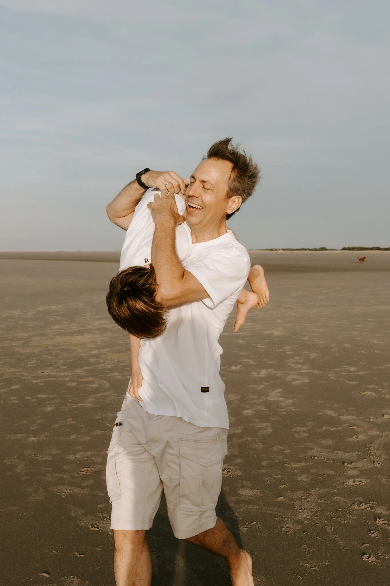 Familienshooting mit Hund in Holland am Strand (42 von 56).jpg