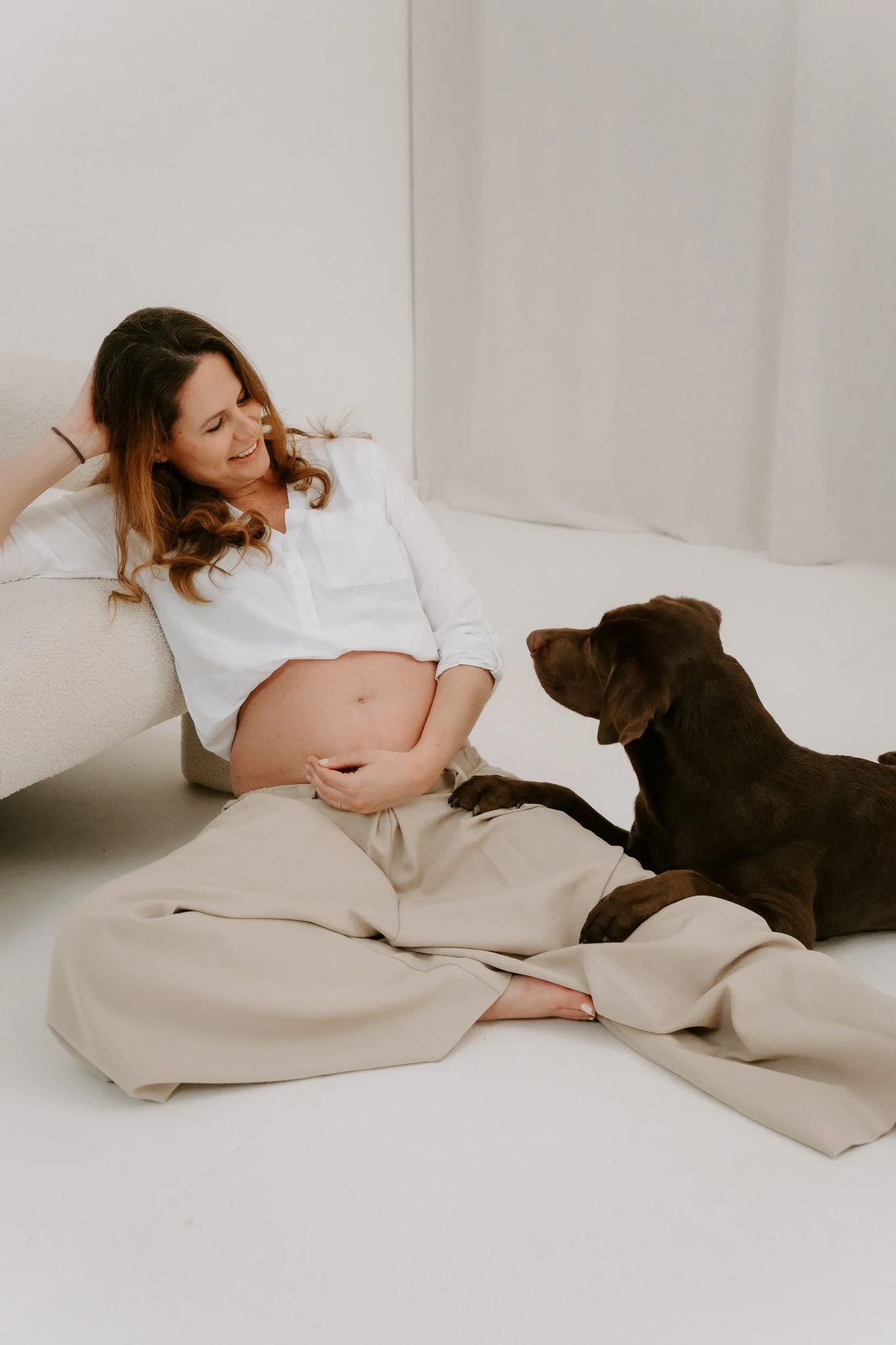Babybauchshooting mit Hund Köln (14 von 35).jpg