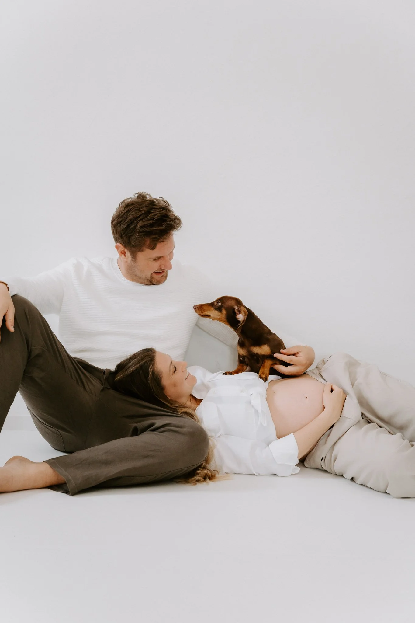 Babybauchshooting mit Hund Köln(9 von 65).jpg