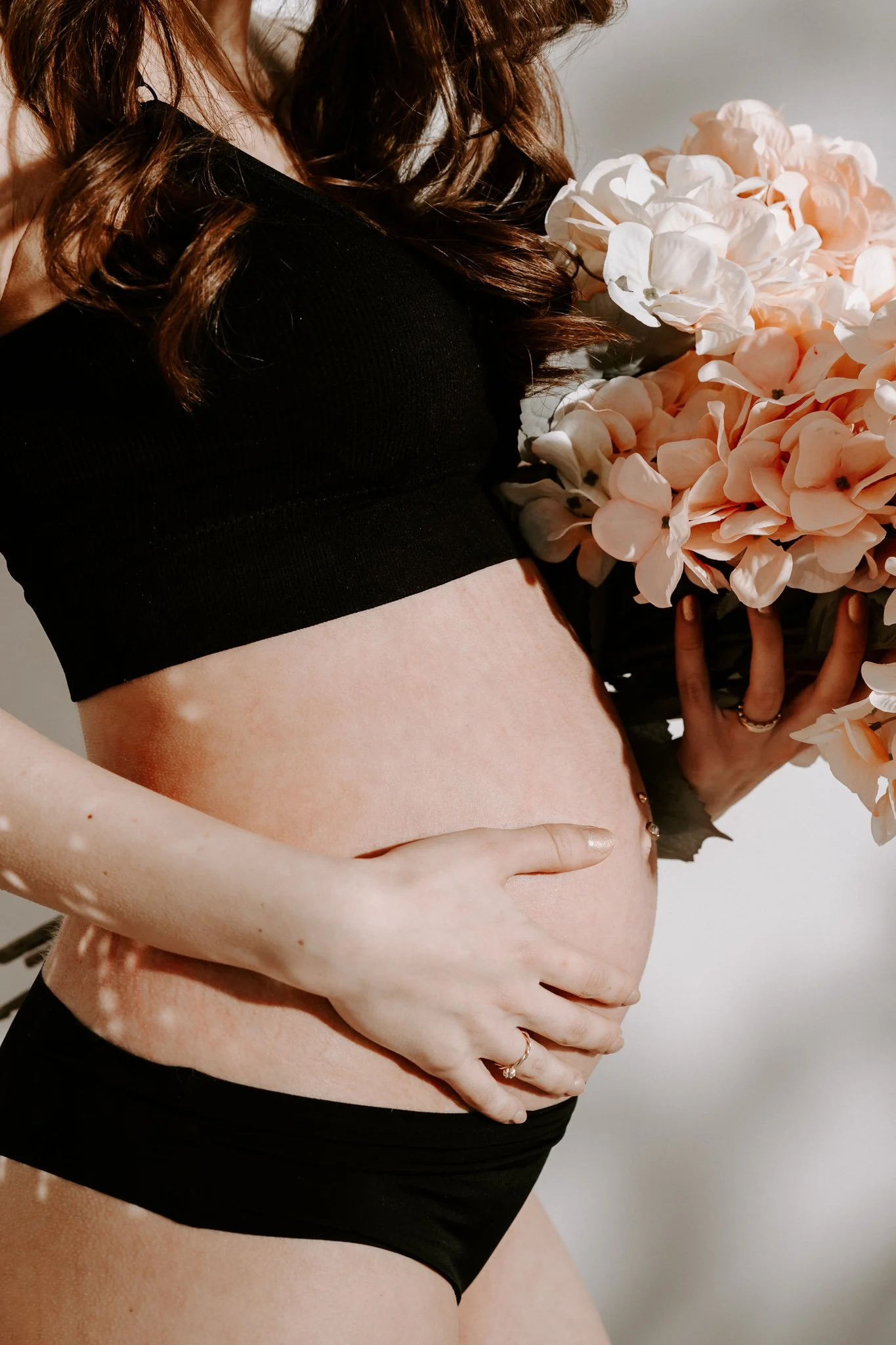 Babybauchshooting mit Hund Köln(18 von 32).jpg