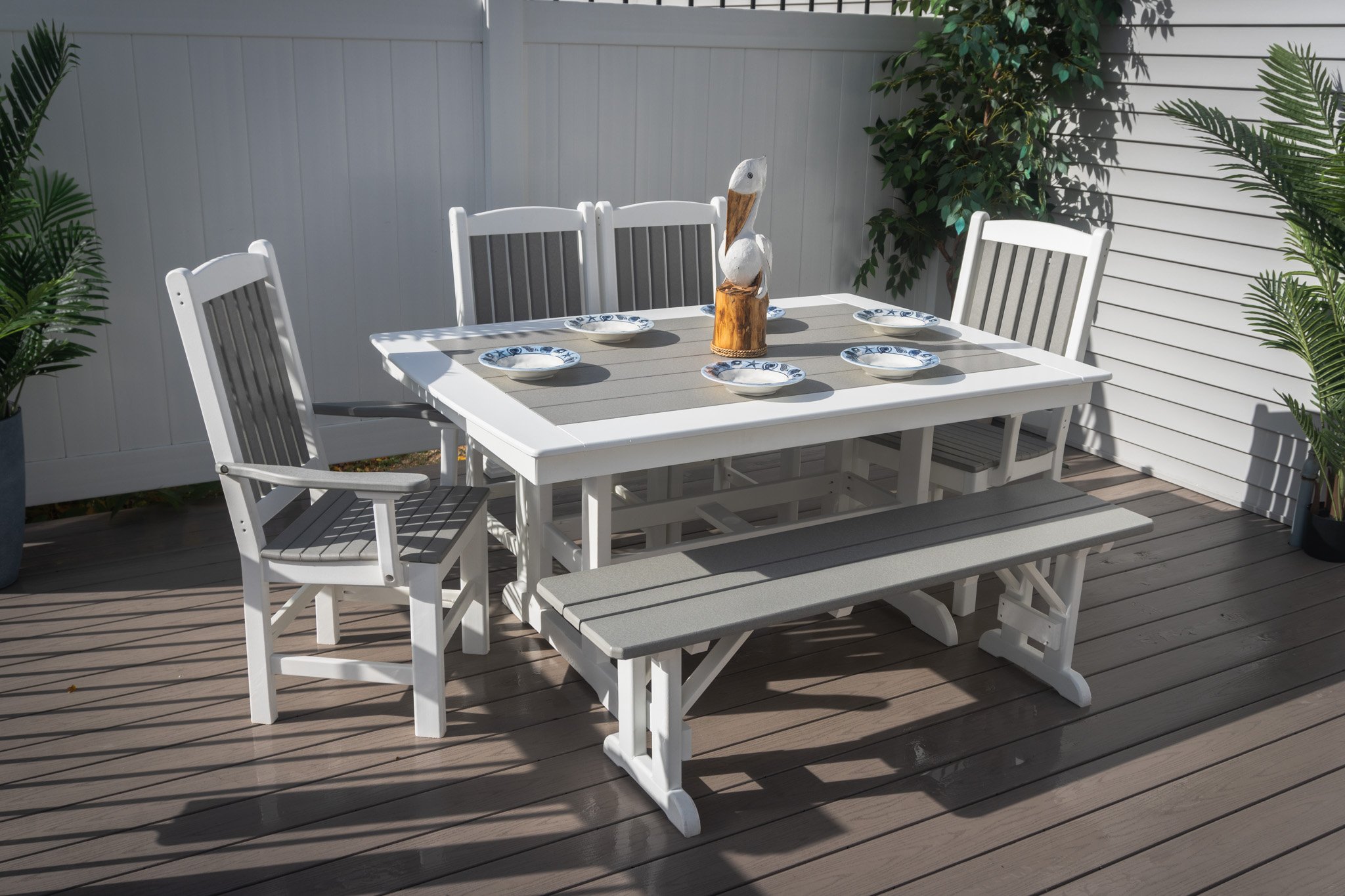 Border 44x64 Dining Table & Chairs