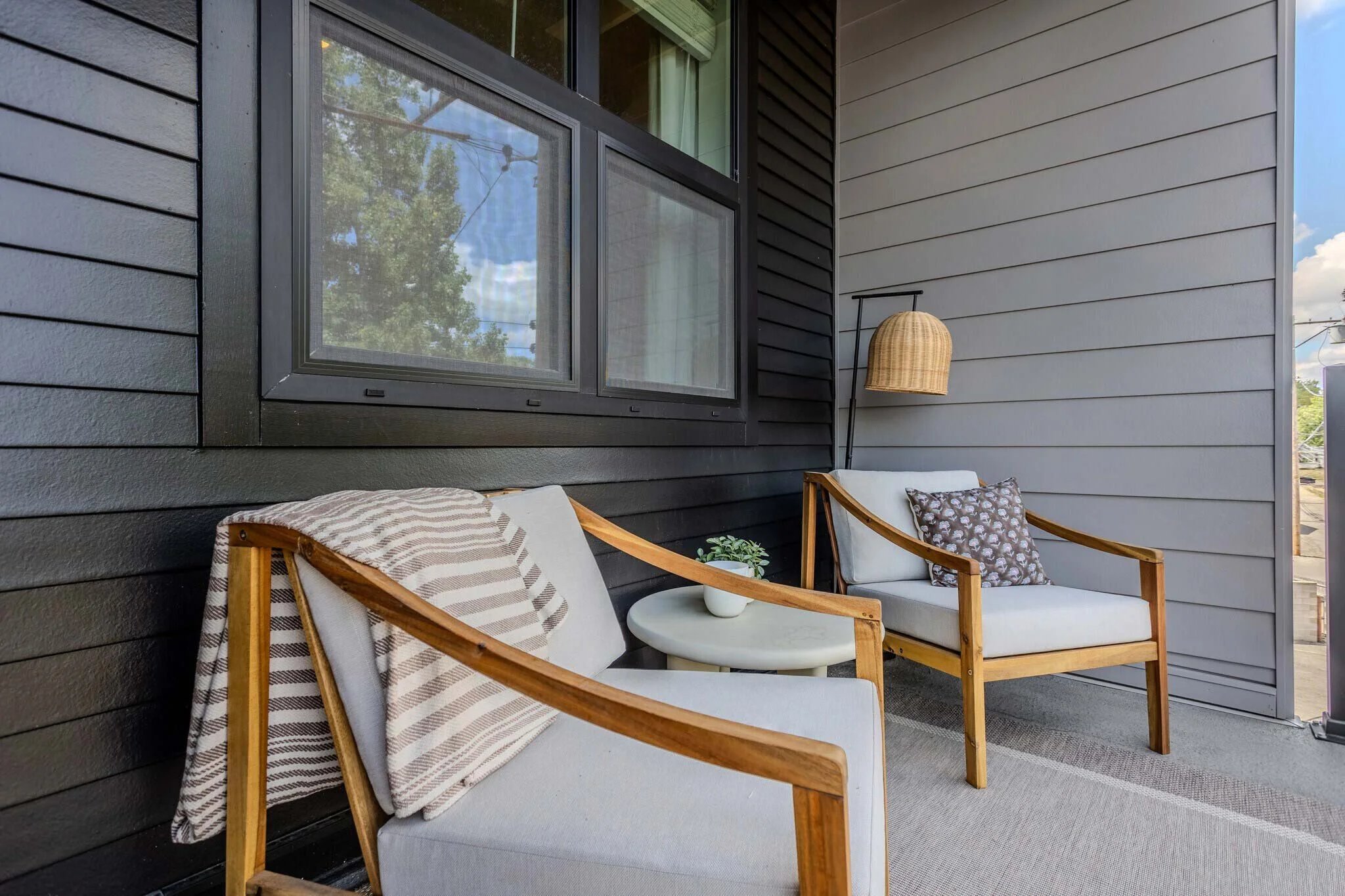 Fifth x Northwest Apartments | Apartments in Columbus, OH | Balcony