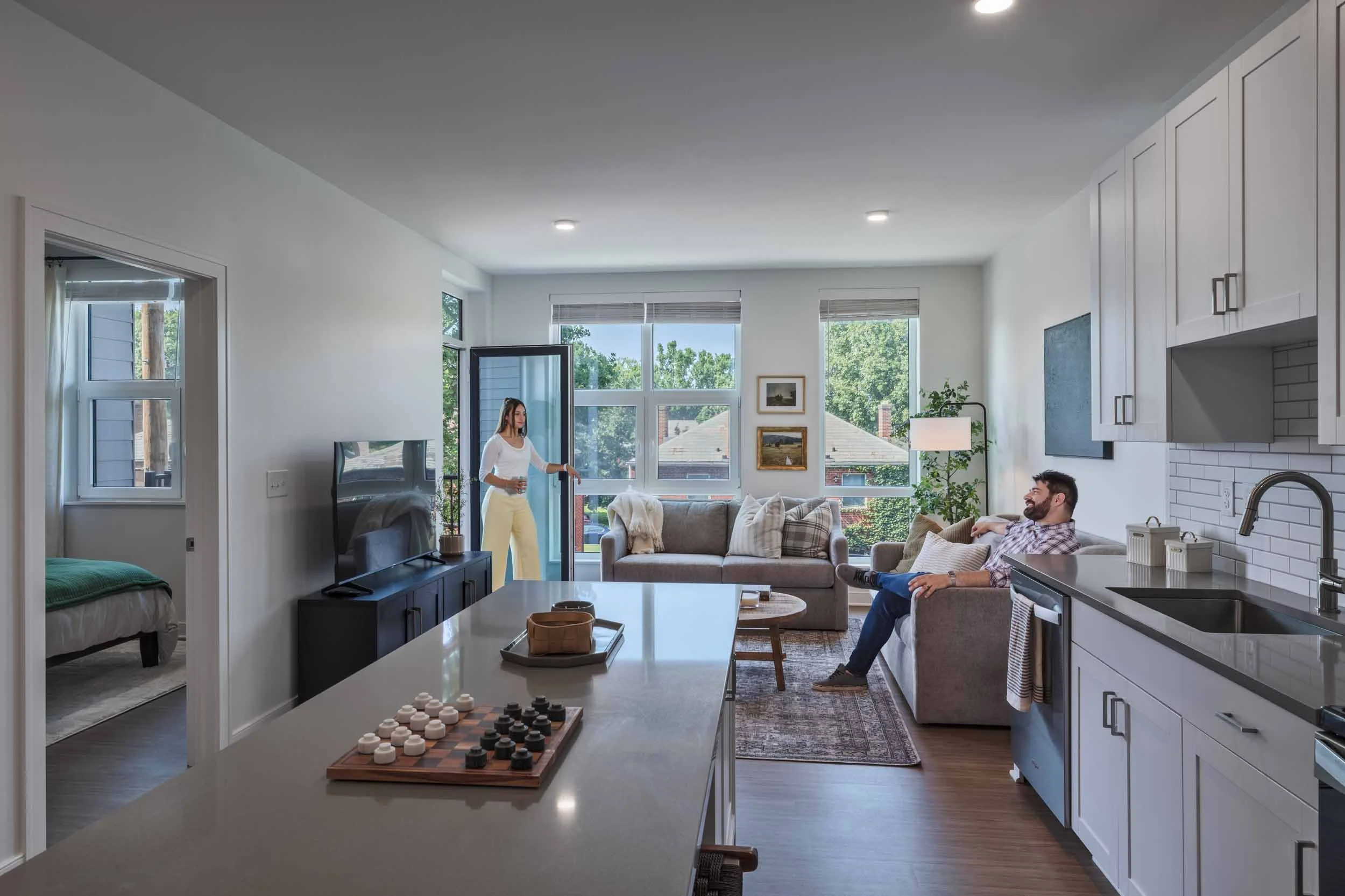 Fifth x Northwest Apartments | Apartments in Columbus, OH | Kitchen and Living Room