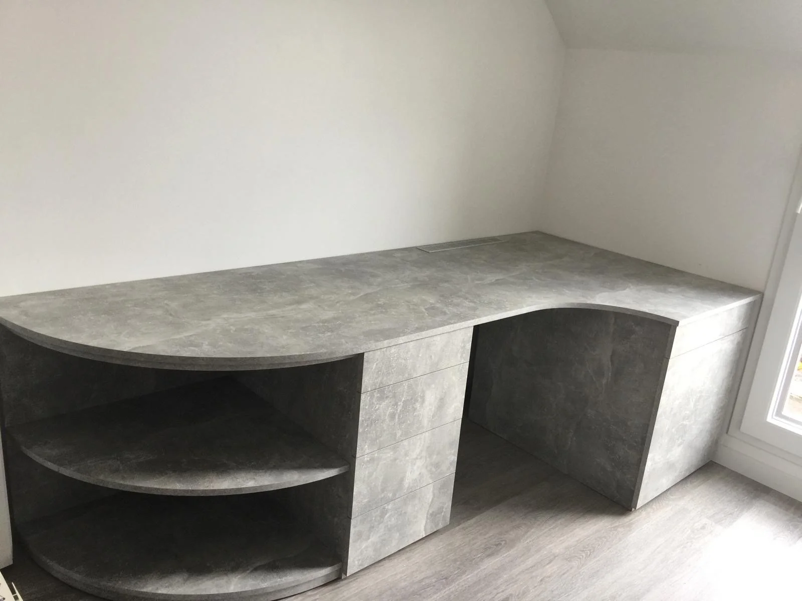 bureau sur-mesure tiroirs design régis delaizir blois.JPG