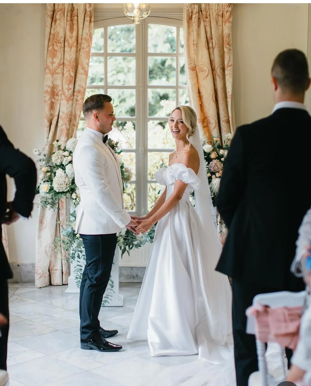 Happy couple getting married in France by Laura the Chateau Celebrant