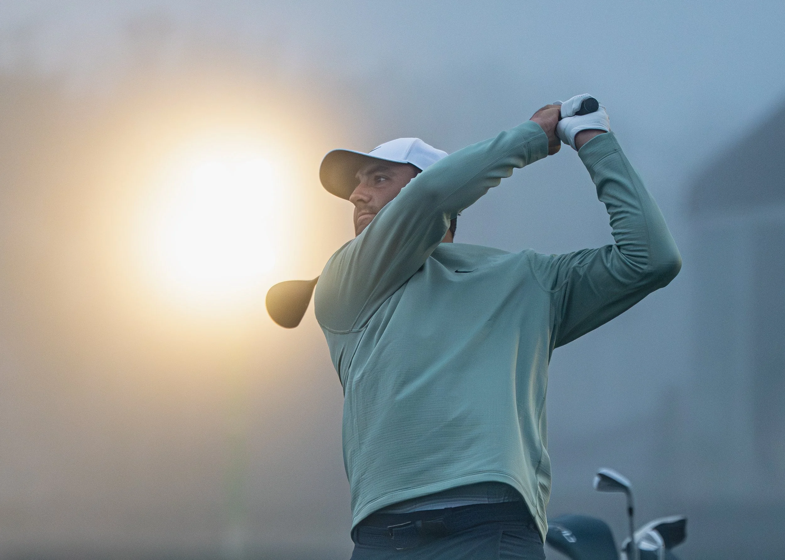 Scottie Scheffler in the fog warming up at the Arnold Palmer Invitational 2026 - Golf.