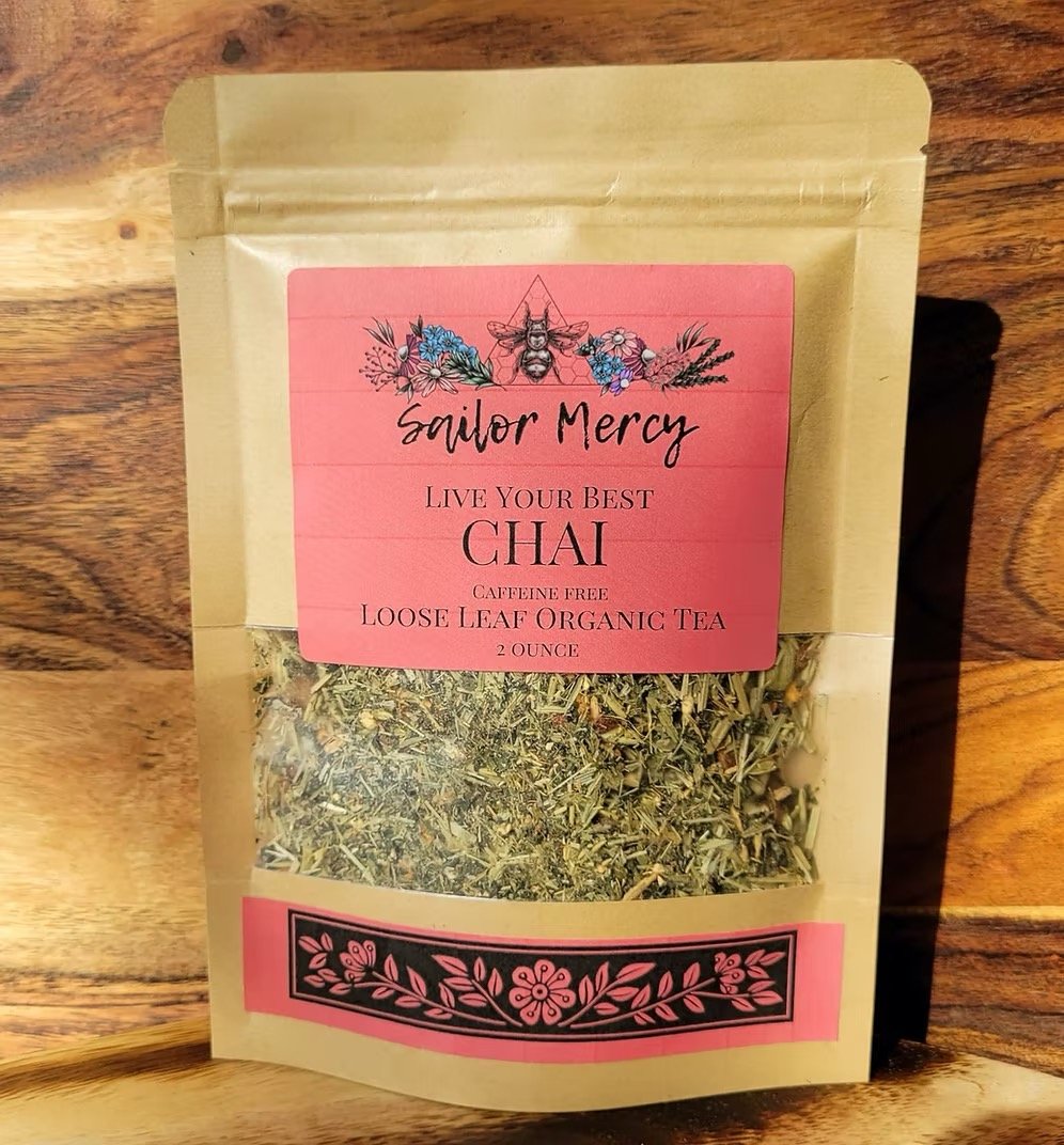 Decaf loose leaf chai tea herbal blend with warming spices and herbs