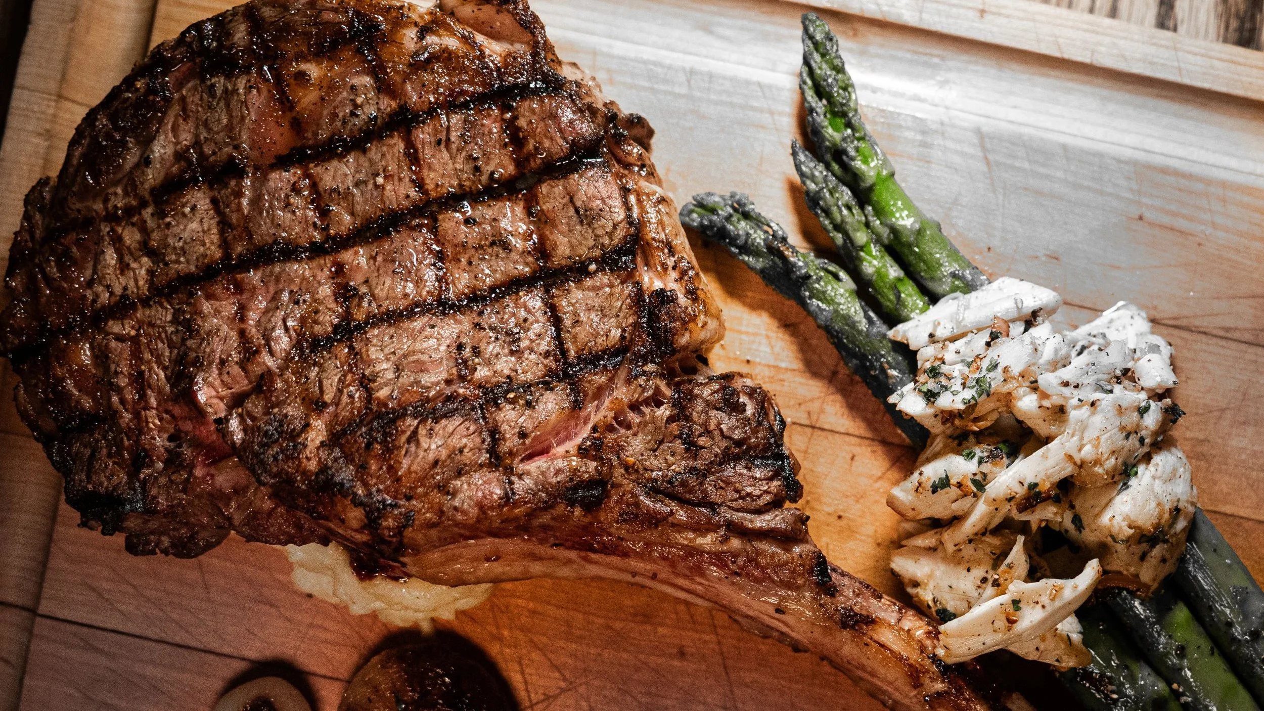 kendall-restaurant-hill-country-tomahawk.jpg