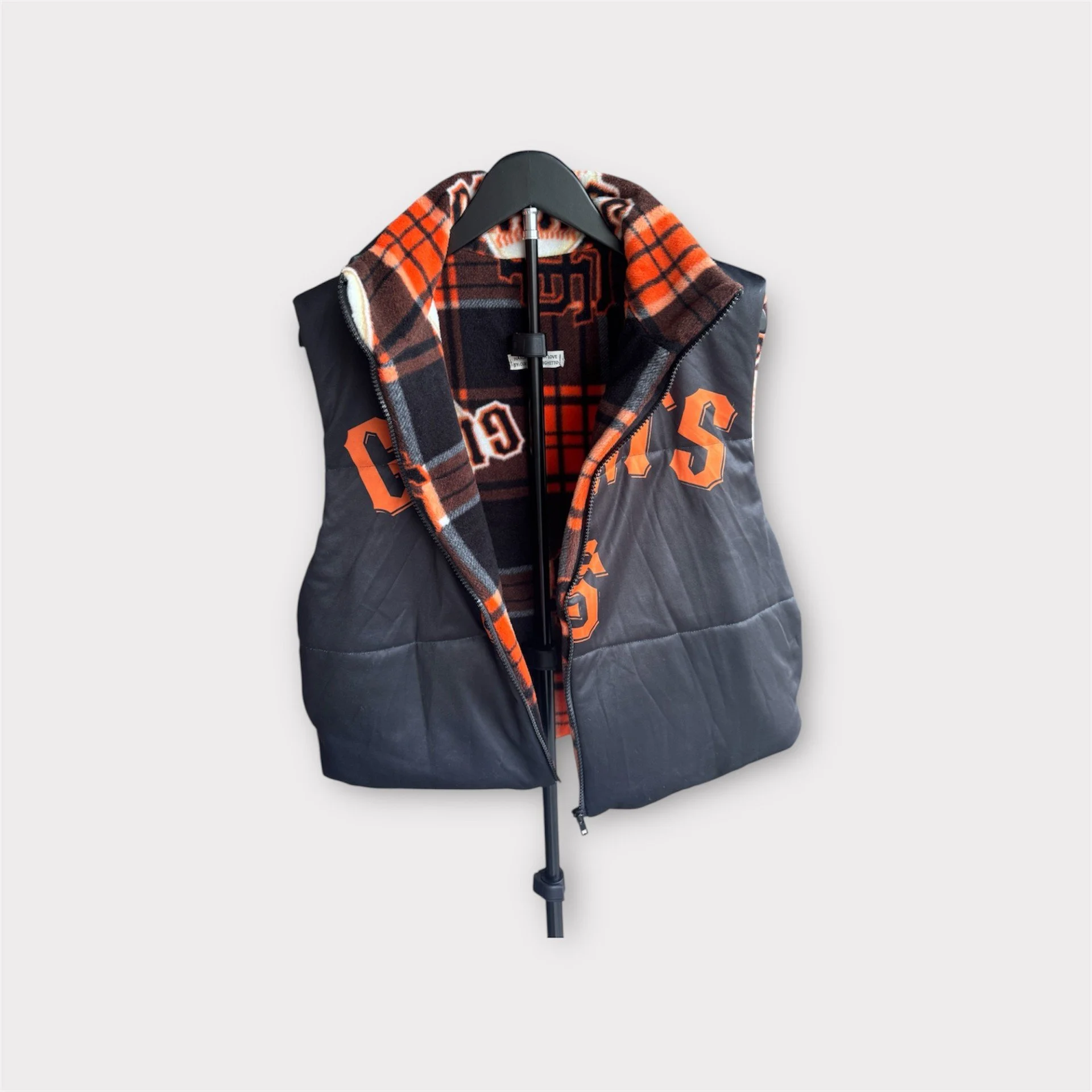 Giants Vest_Front Open_Size Medium.jpeg