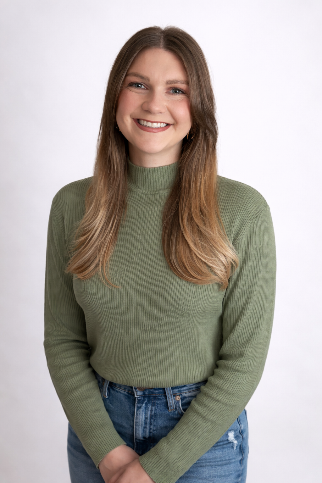 Olivia Bonds, LPC/MHSP, online therapist for anxiety, overthinking, life transitions, grief, and coping skills in Tennessee