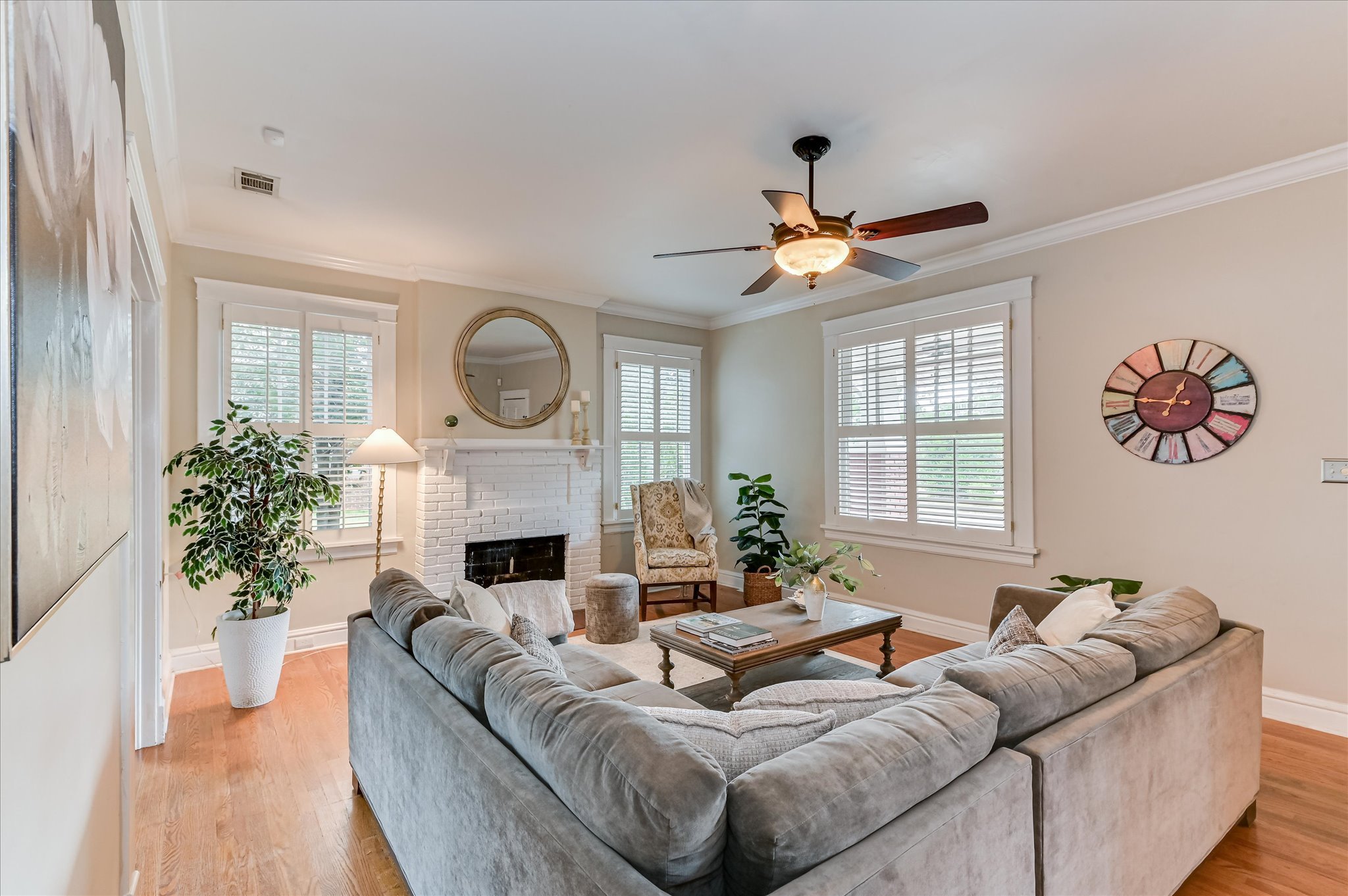 08-108.jpg