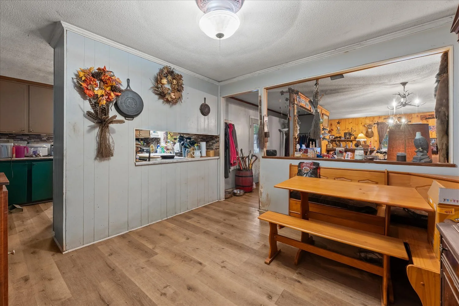 16-4514 Windsor Spring Rd 16.jpg