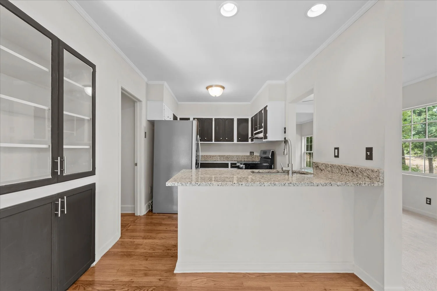 06-180 Easy St 06.jpg