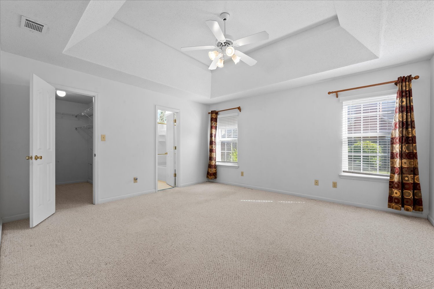 21-536 Oak Brook Dr 21.jpg