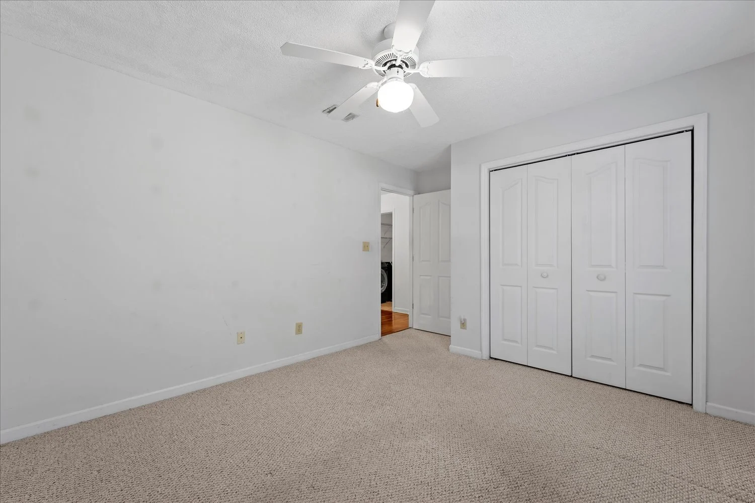 19-536 Oak Brook Dr 19.jpg