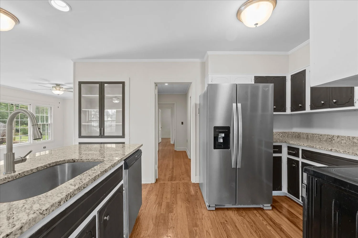 08-180 Easy St 08.jpg