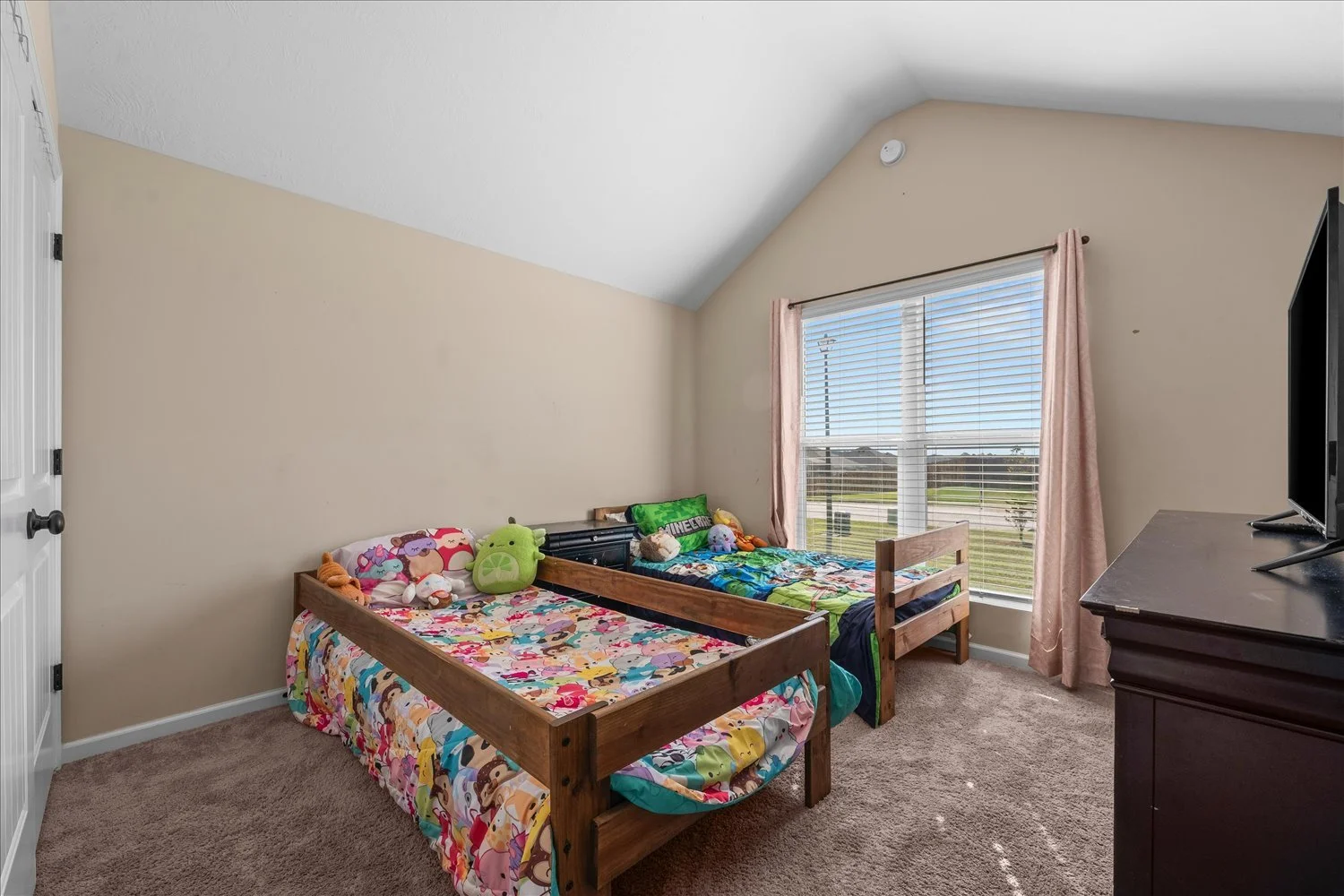 12-3049 Easton Dr 12.jpg