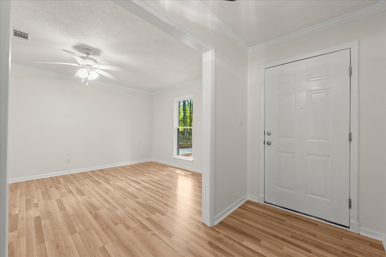 05-128 Silver Maple Rd 05.jpg