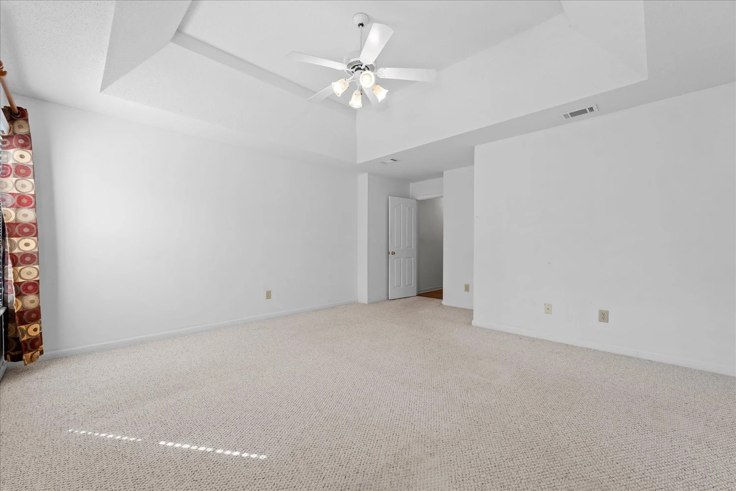 22-536 Oak Brook Dr 22.jpg