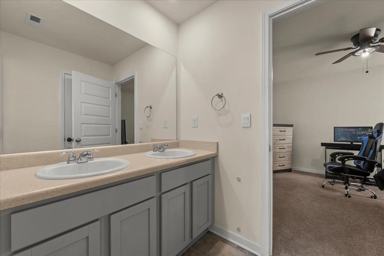 18-984 Raghorn Rd 18.jpg