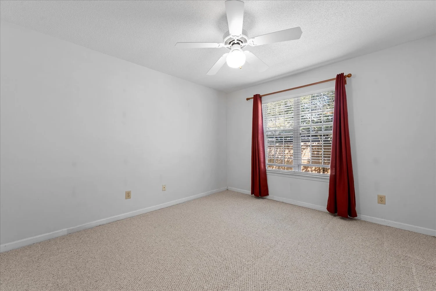 16-536 Oak Brook Dr 16.jpg
