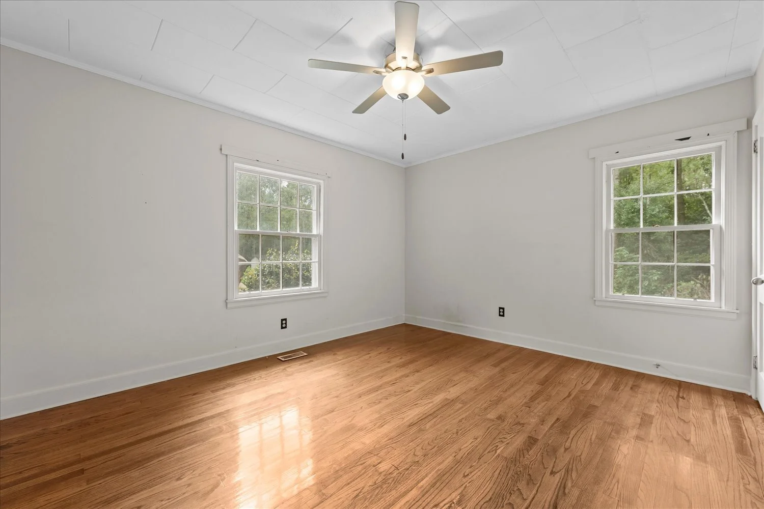 25-180 Easy St 25.jpg
