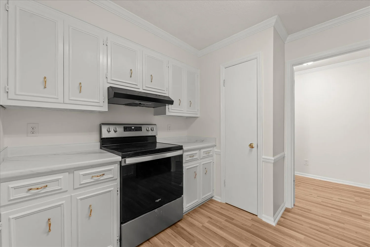 10-128 Silver Maple Rd 10.jpg