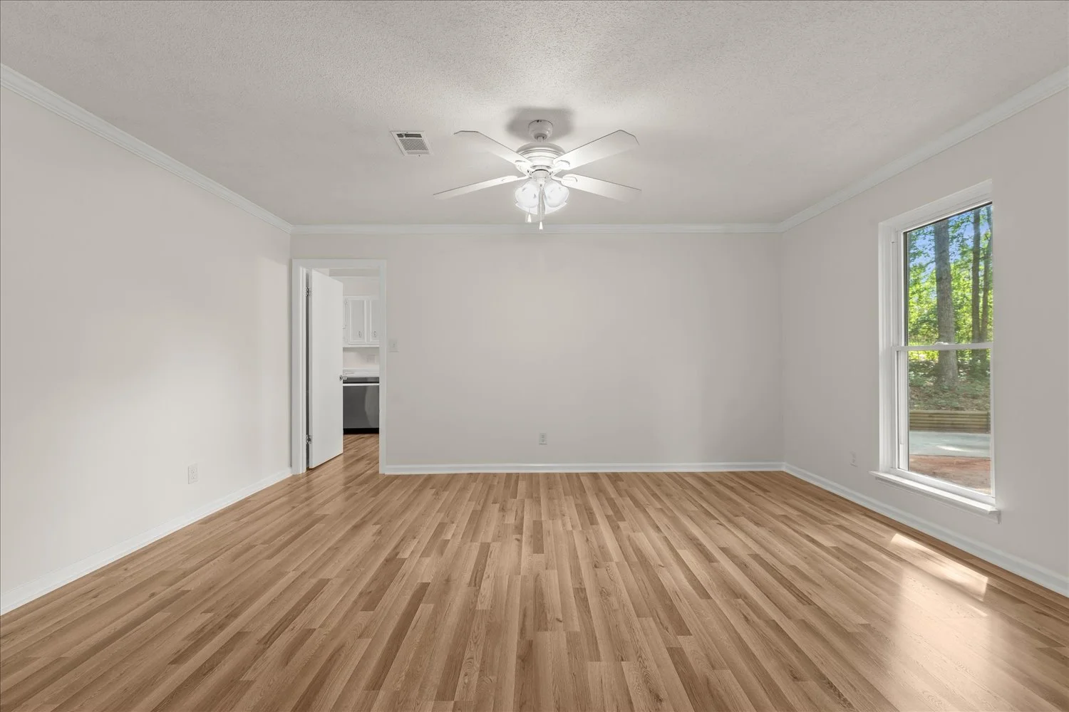 06-128 Silver Maple Rd 06.jpg
